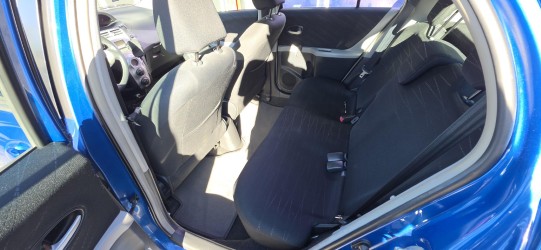 TOYOTA Yaris 1.3 Linea Luna-image-7