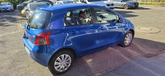 TOYOTA Yaris 1.3 Linea Luna-image-3
