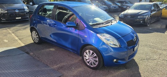 TOYOTA Yaris 1.3 Linea Luna-image-0