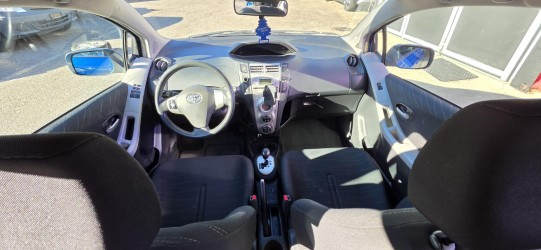 TOYOTA Yaris 1.3 Linea Luna-image-4