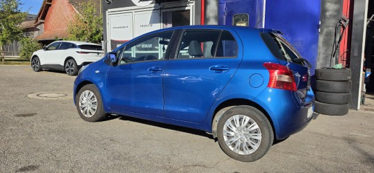 TOYOTA Yaris 1.3 Linea Luna-image-2