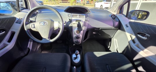 TOYOTA Yaris 1.3 Linea Luna-image-5