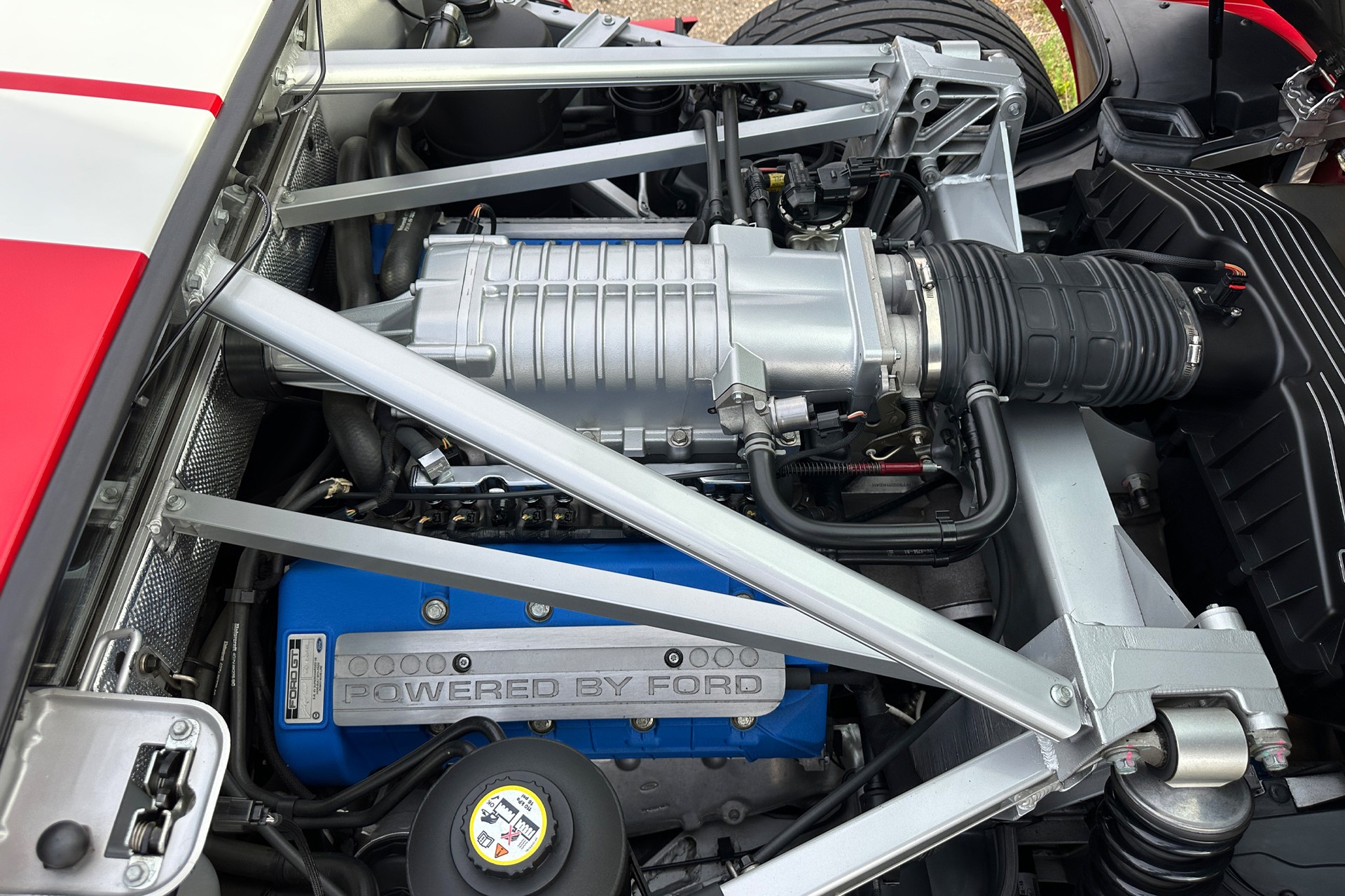 FORD GT-image-13