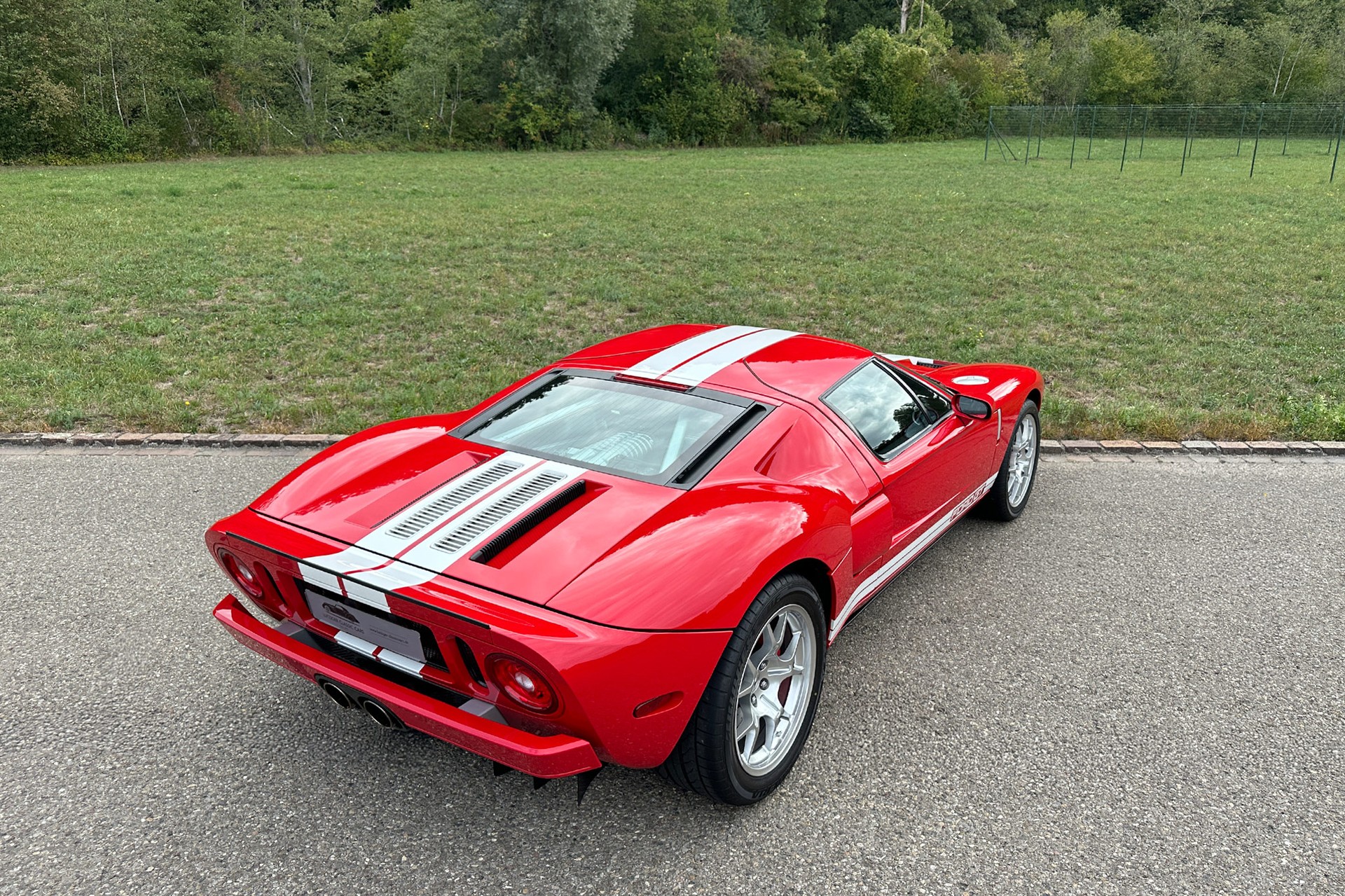 FORD GT-image-9