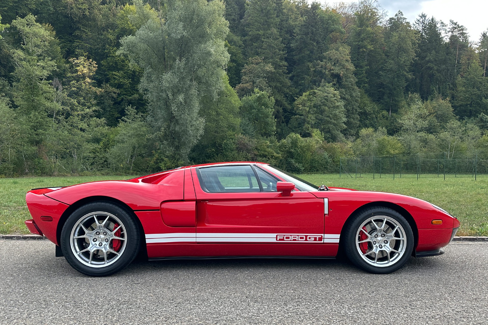 FORD GT-image-4