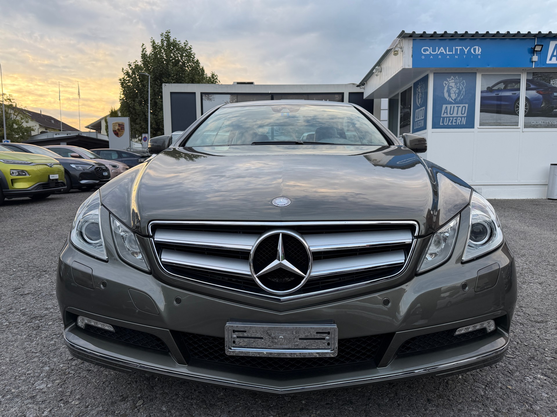 MERCEDES-BENZ E 200 CGI BlueEfficiency Automatic-image-5