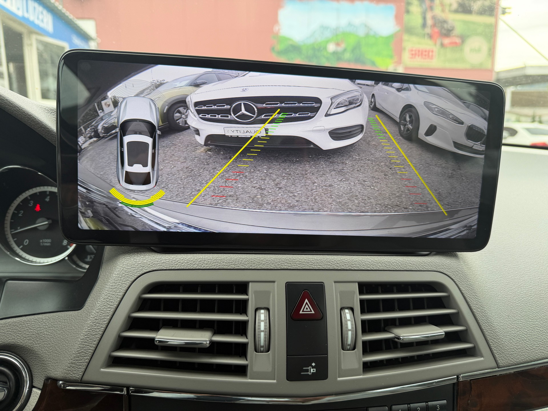 MERCEDES-BENZ E 200 CGI BlueEfficiency Automatic-image-20
