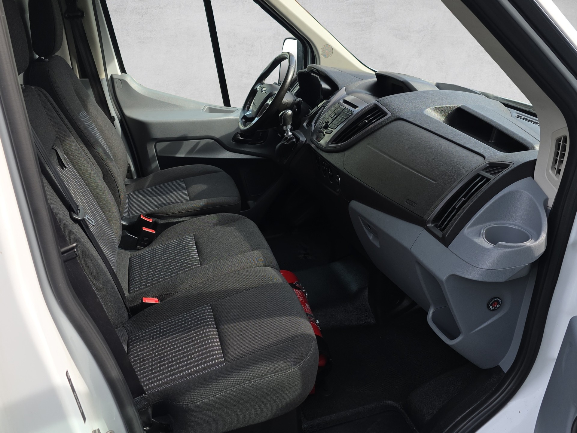 FORD Transit Van 350 L4 Trend 2.0 TDCi 170 RWD-image-6