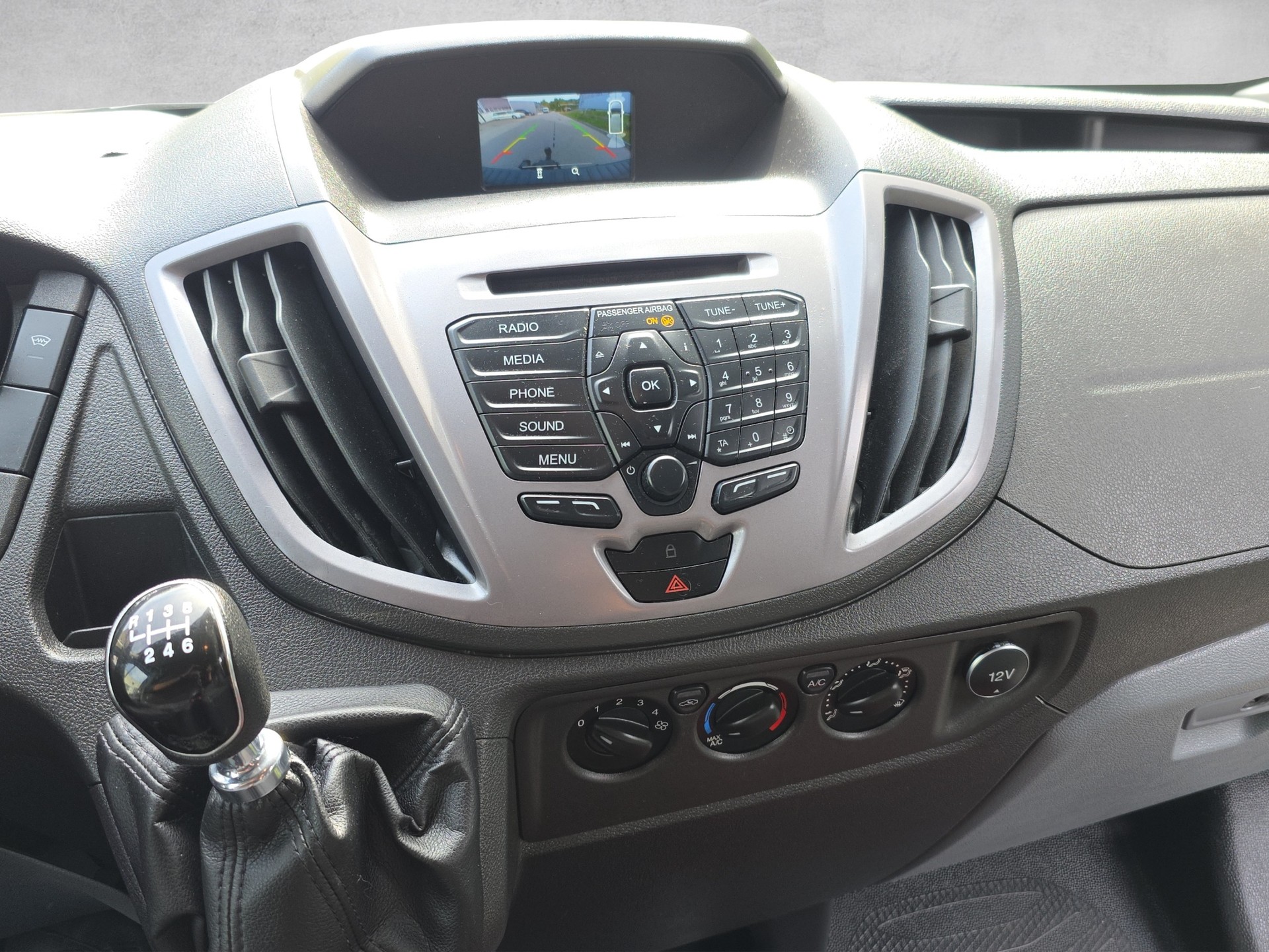 FORD Transit Van 350 L4 Trend 2.0 TDCi 170 RWD-image-9