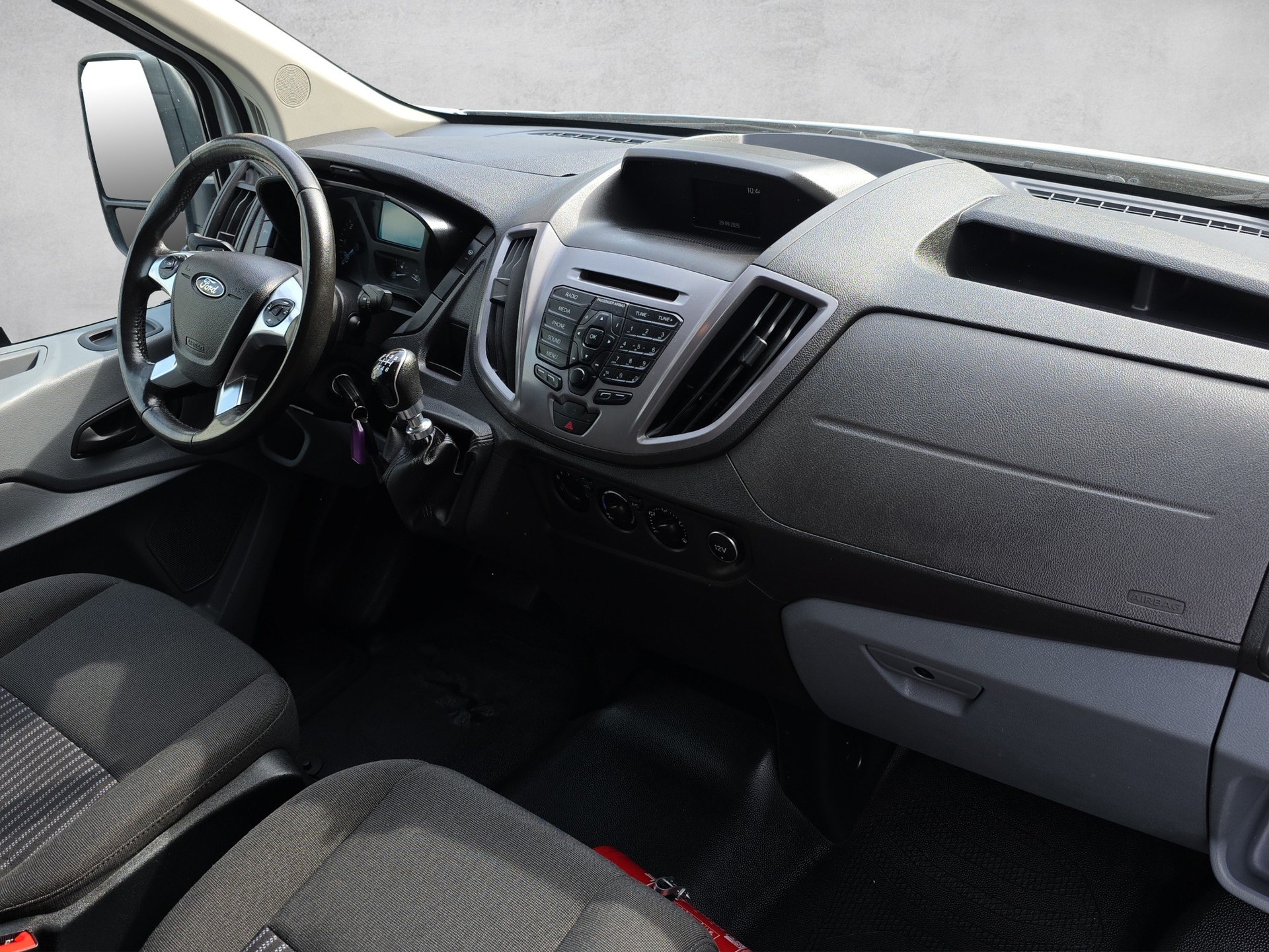 FORD Transit Van 350 L4 Trend 2.0 TDCi 170 RWD-image-4
