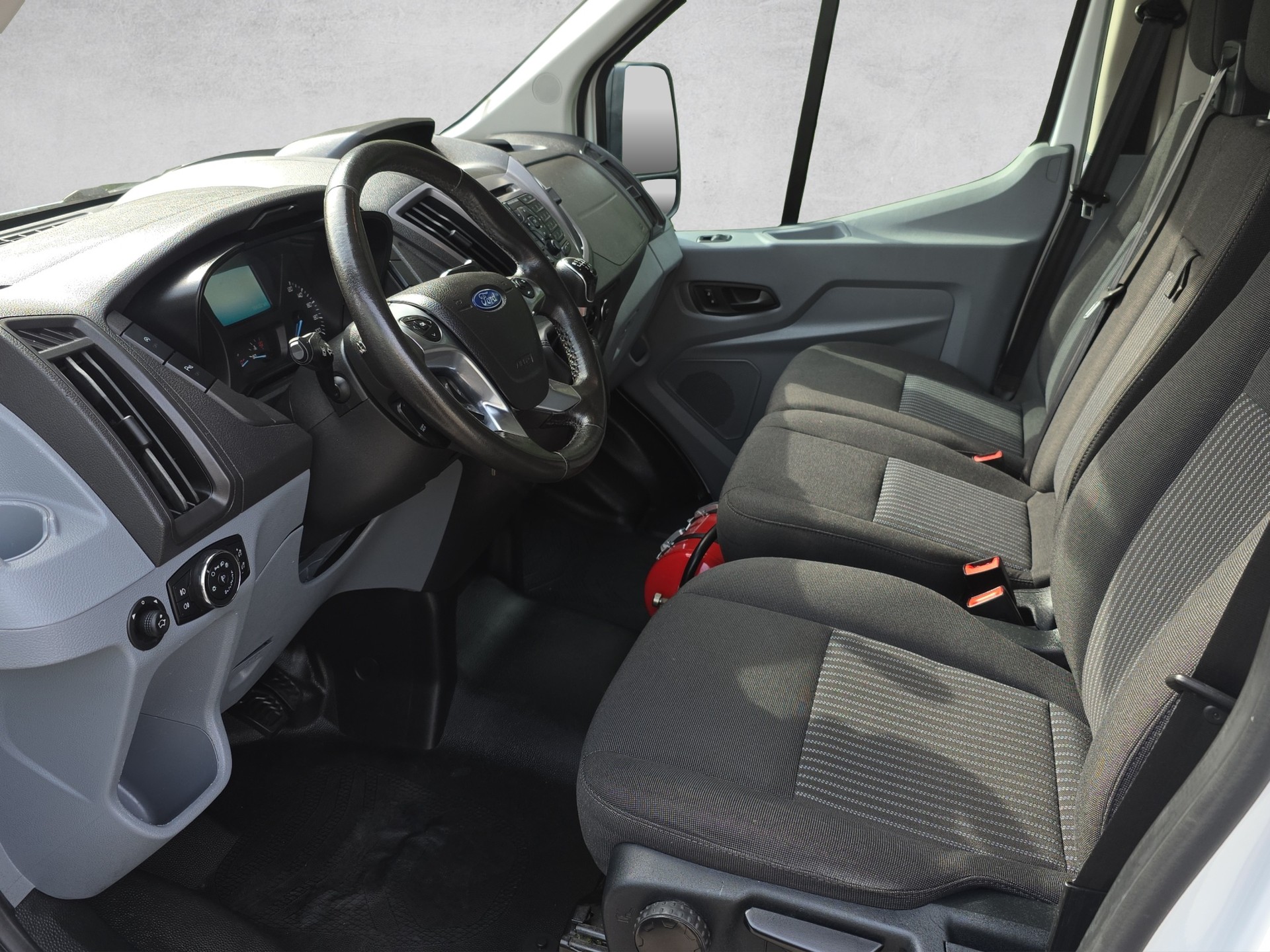 FORD Transit Van 350 L4 Trend 2.0 TDCi 170 RWD-image-5