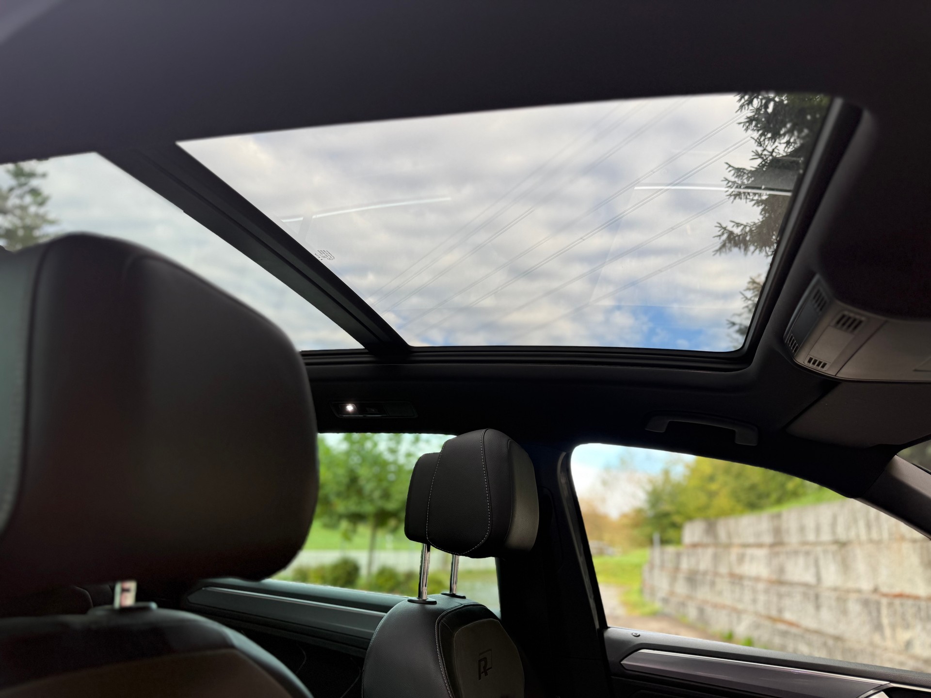 VW Tiguan 2.0TSI R-Line 4Motion DSG-image-7