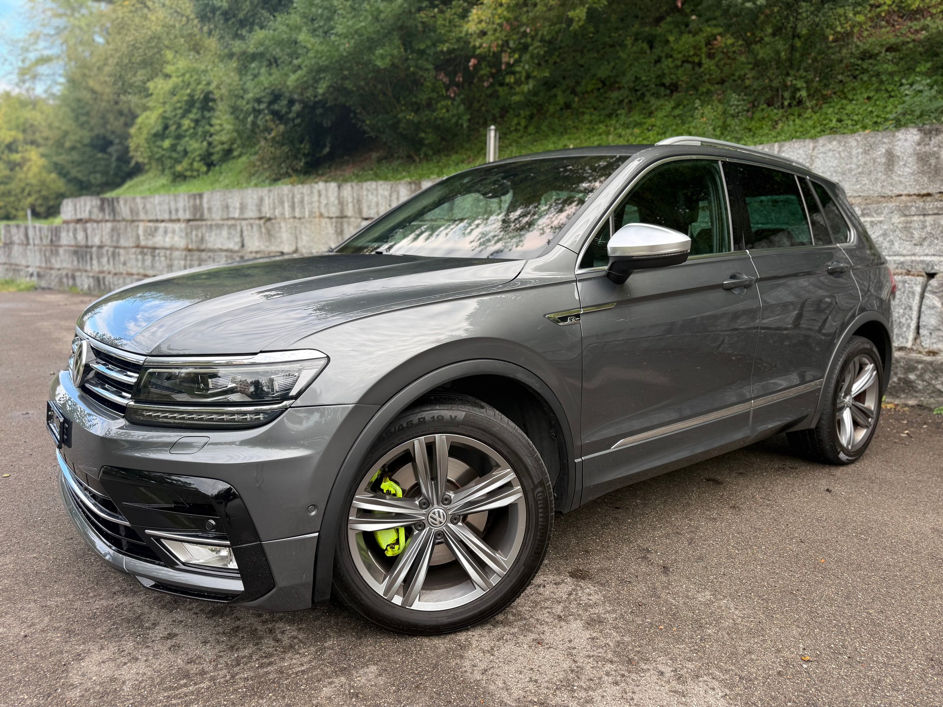 VW Tiguan 2.0TSI R-Line 4Motion DSG-image-0