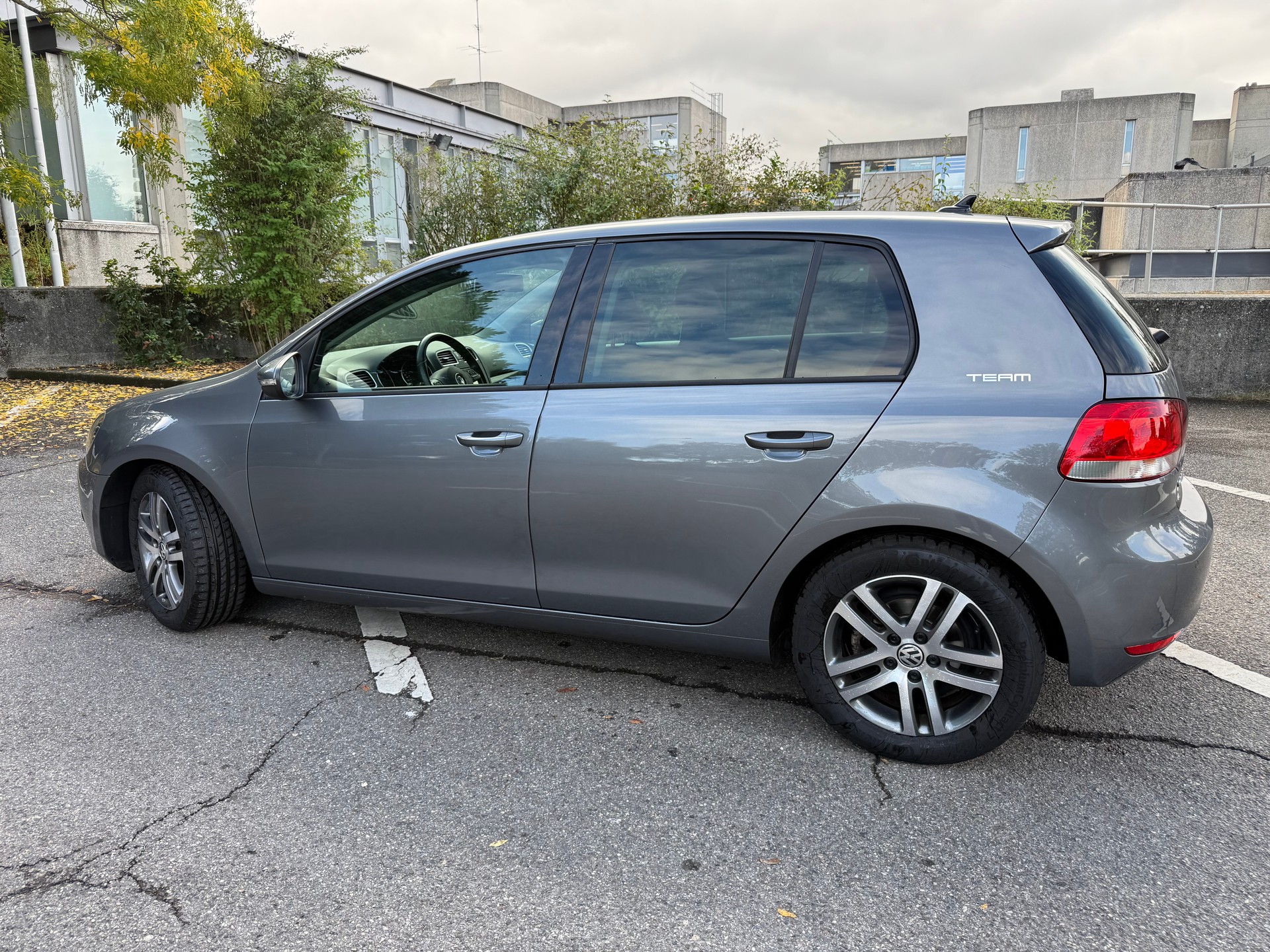 VW Golf 2.0 TDI BlueMotion Technology Team-image-11