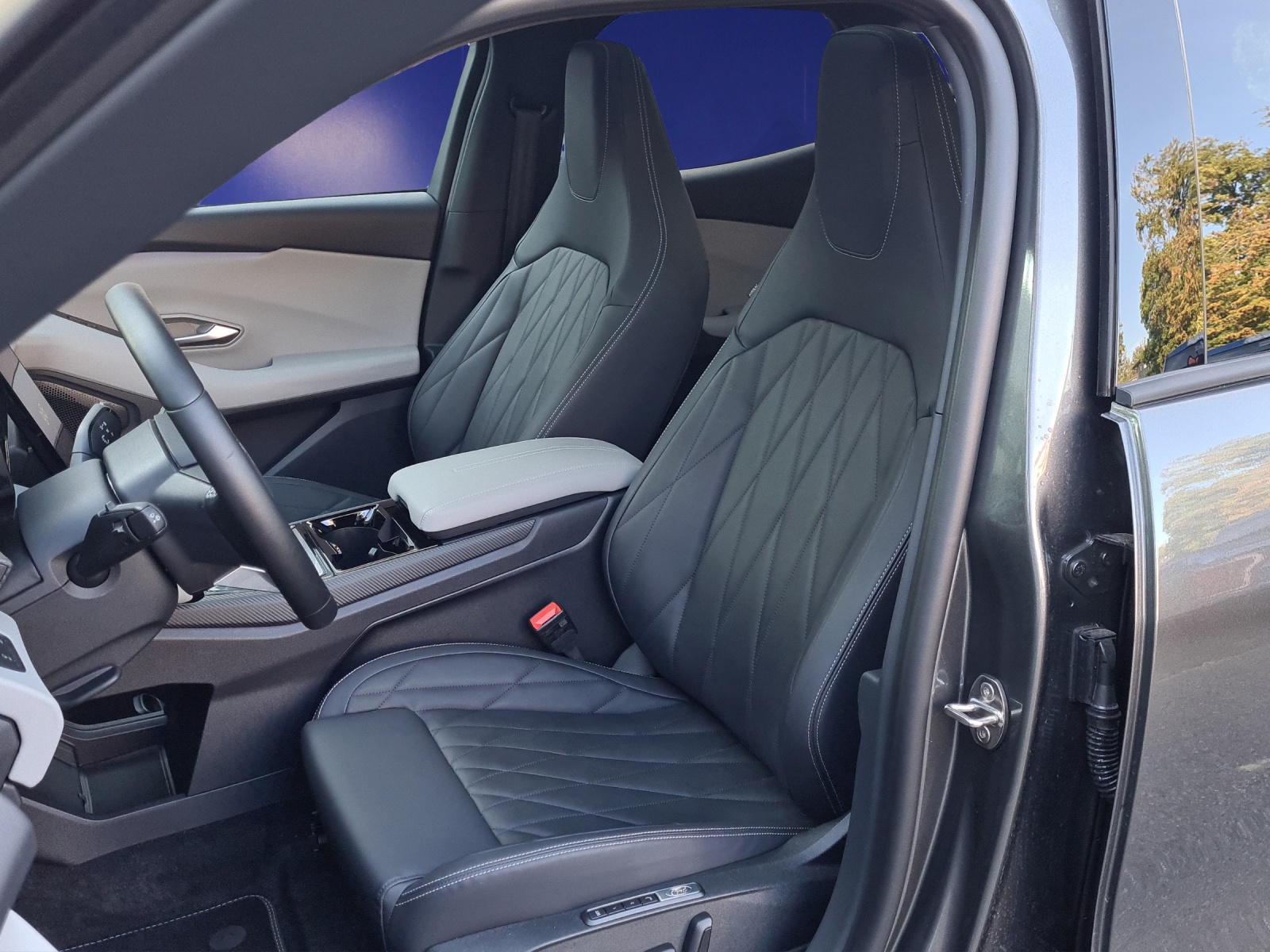FORD Explorer Extended Range (77kWh) Premium RWD AUTOMAT-image-6