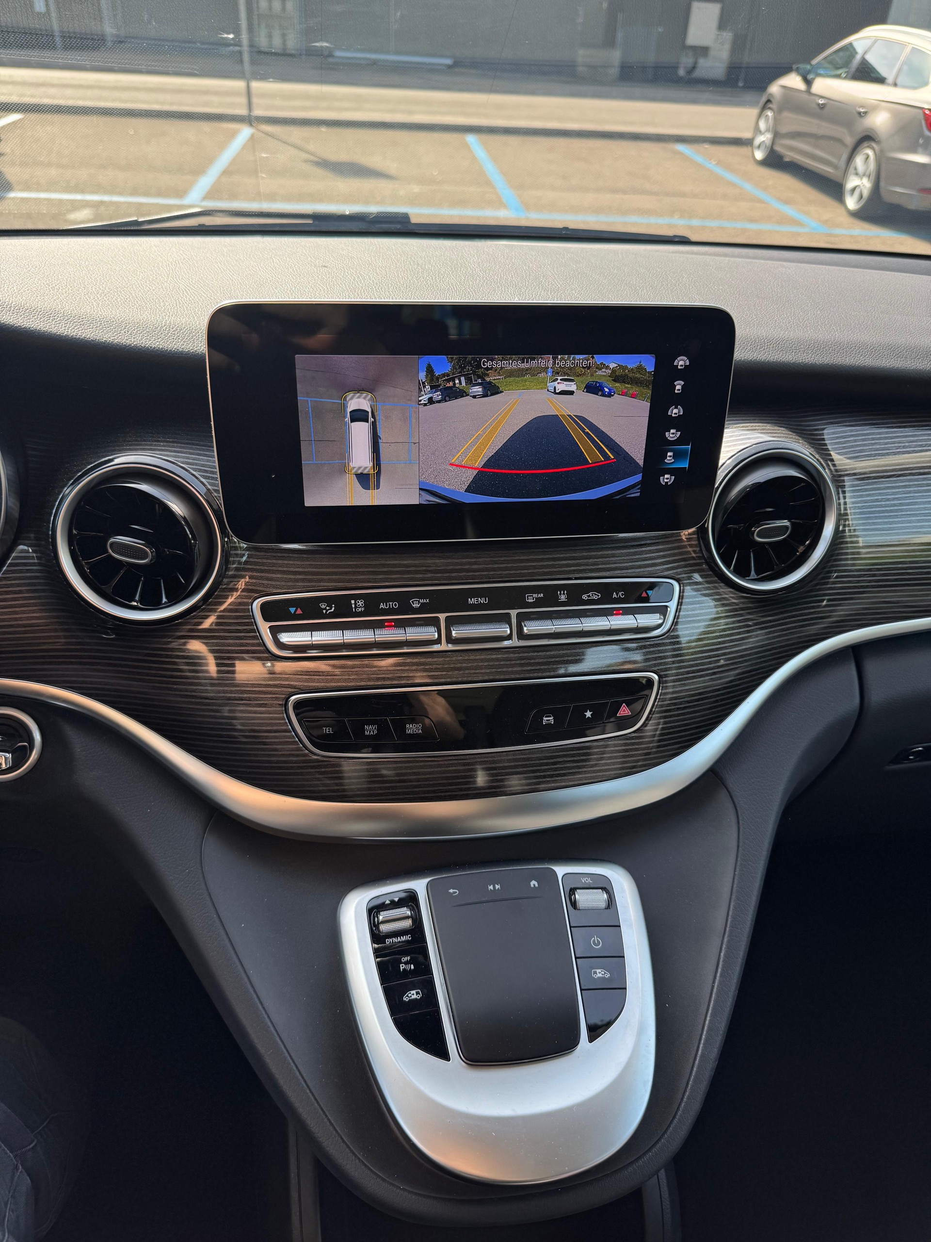 MERCEDES-BENZ EQV 300 extralang-image-6