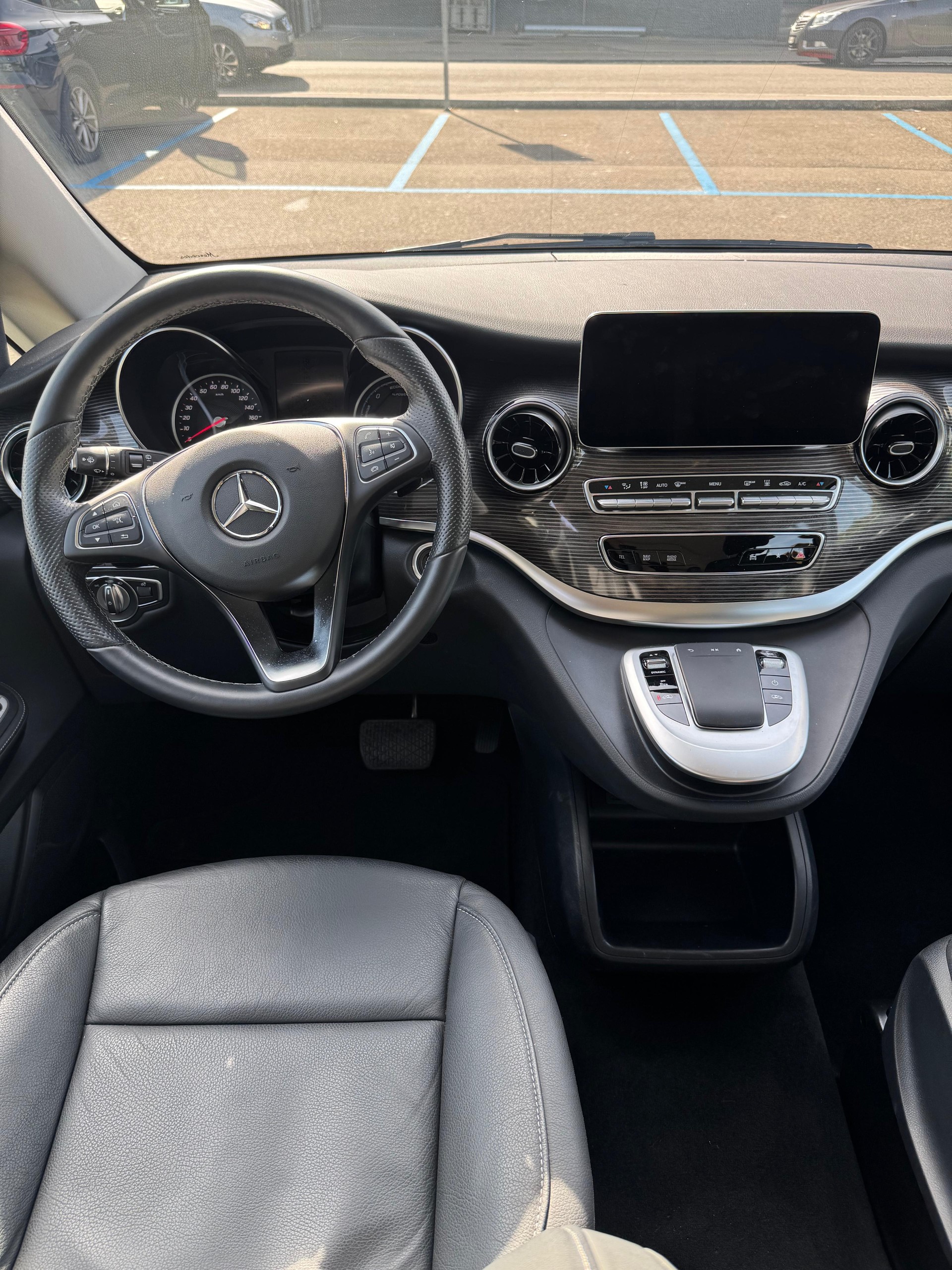 MERCEDES-BENZ EQV 300 extralang-image-5