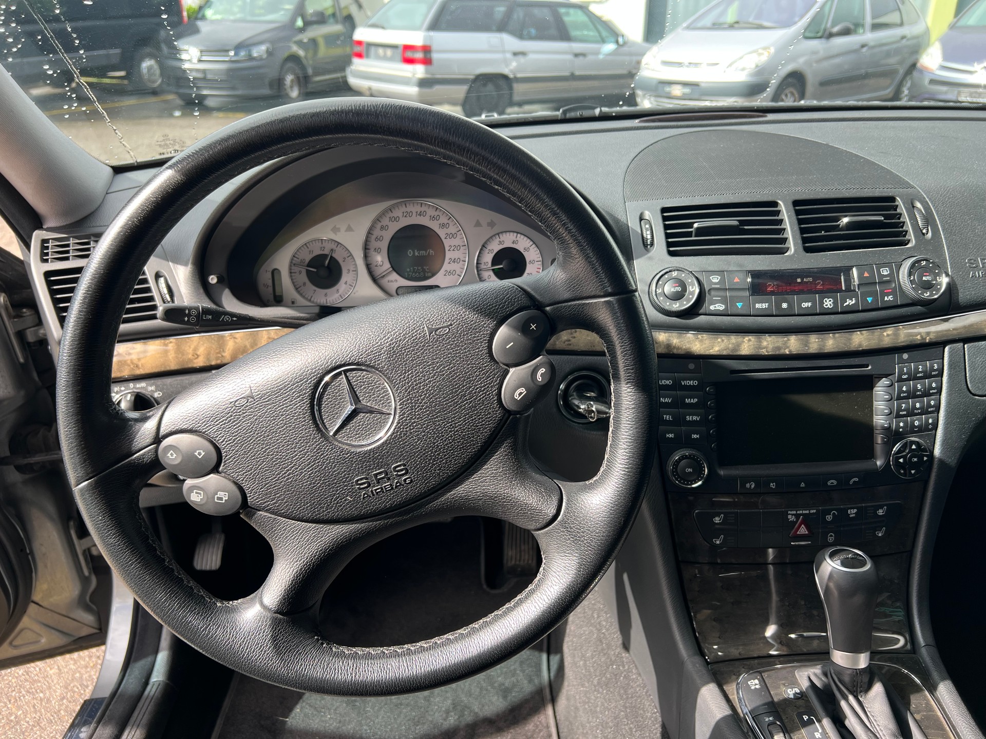 MERCEDES-BENZ E 500 Avantgarde 4Matic Automatic-image-9