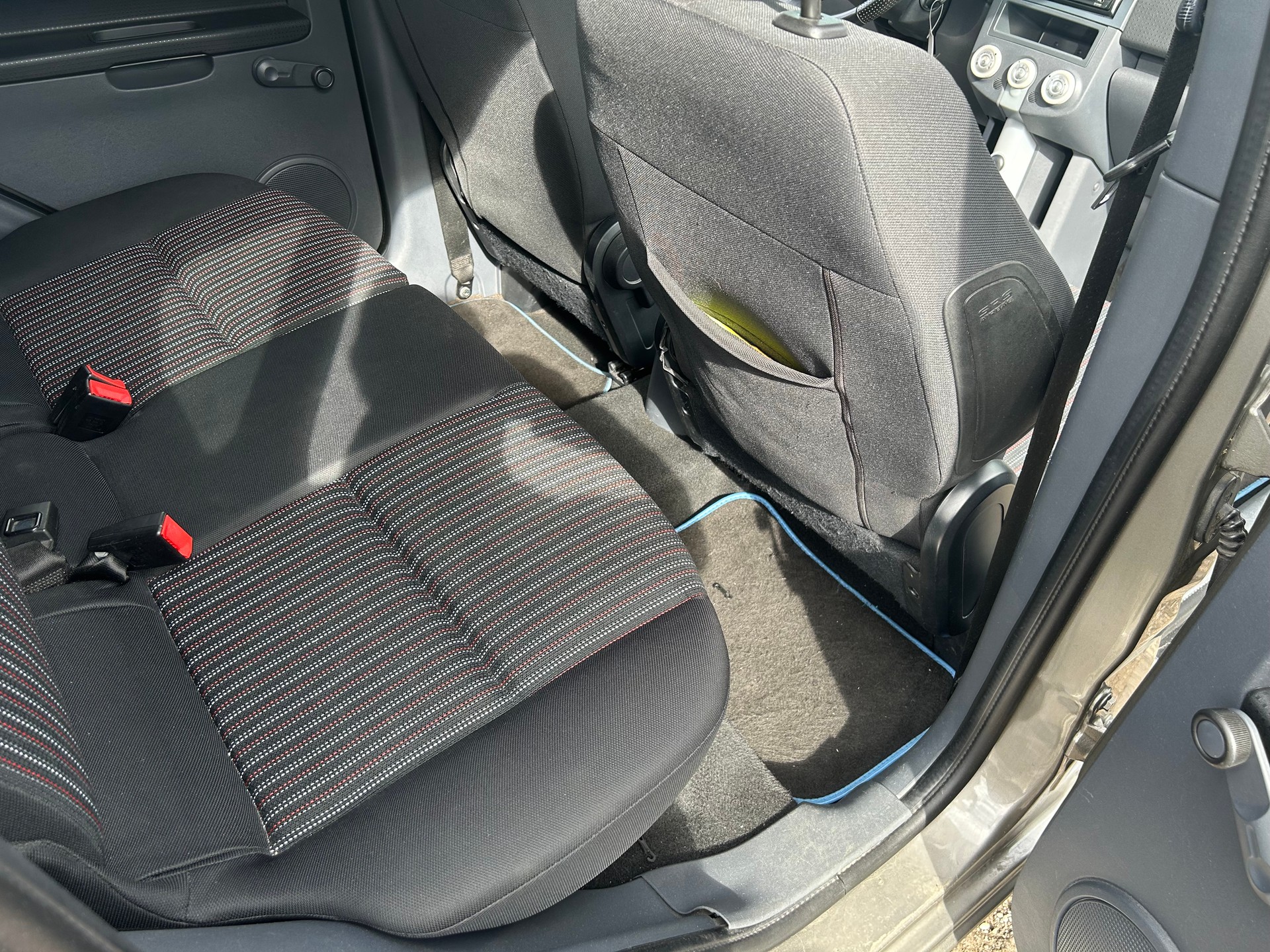 MITSUBISHI Colt 1.3 16V Sport motion mit MFK sind Service-image-13