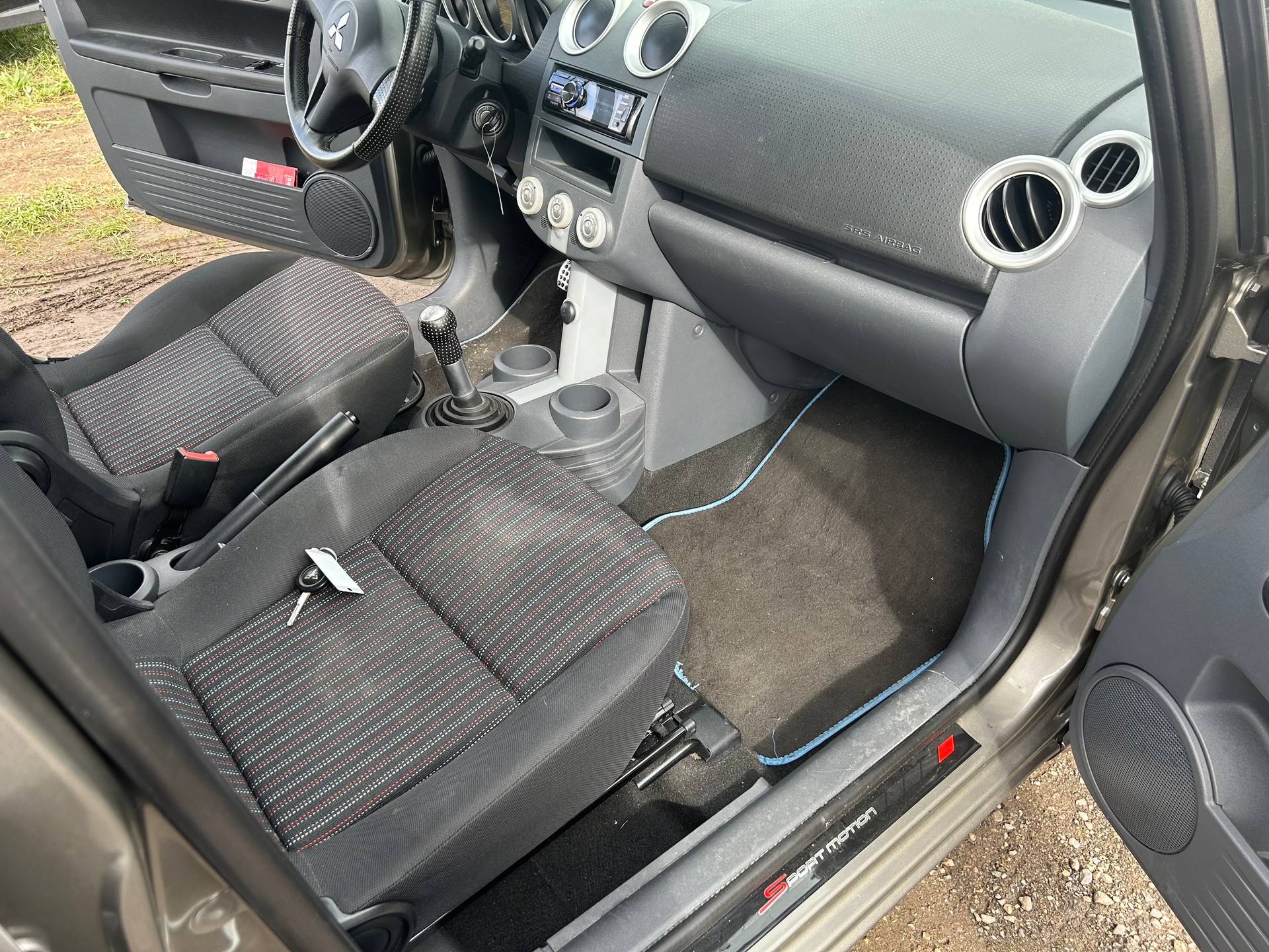 MITSUBISHI Colt 1.3 16V Sport motion mit MFK sind Service-image-12