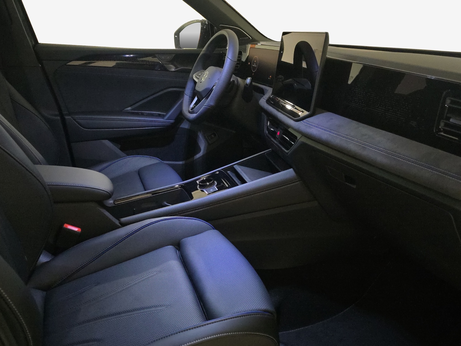 VW Tiguan 2.0 TDI SCR R-Line 4Motion DSG-image-14