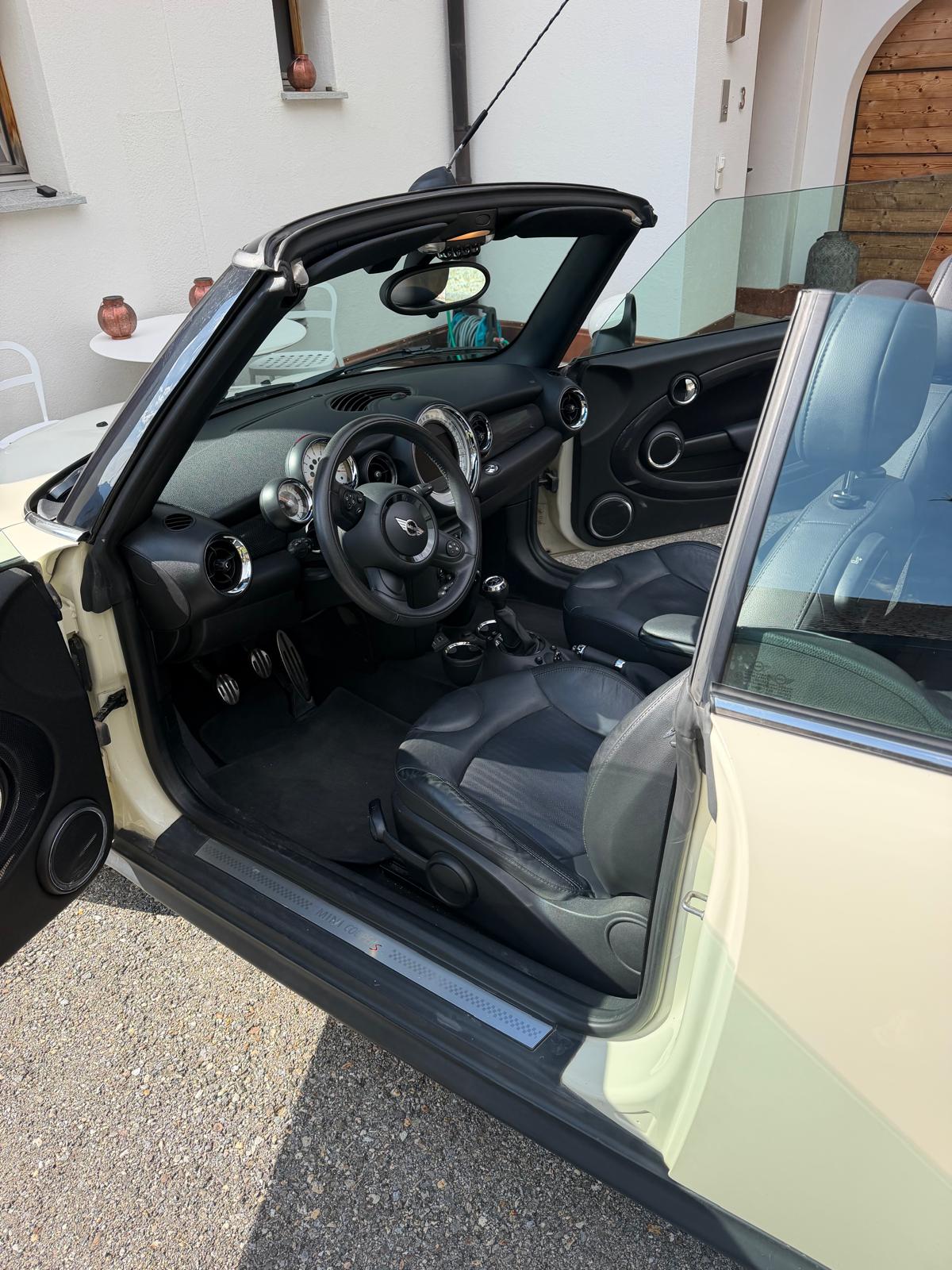 MINI 1.6i Cooper S-image-3