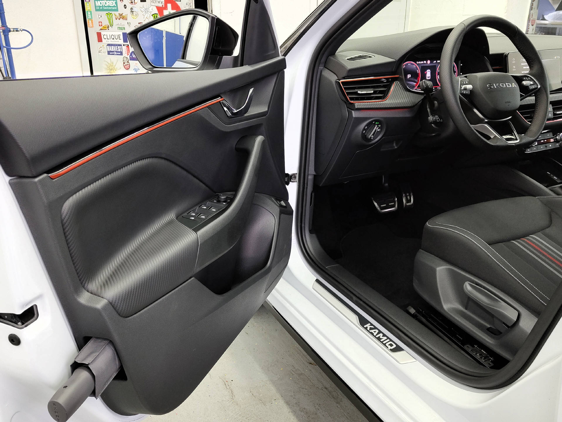 SKODA Kamiq 1.5 TSI Monte Carlo DSG-image-11