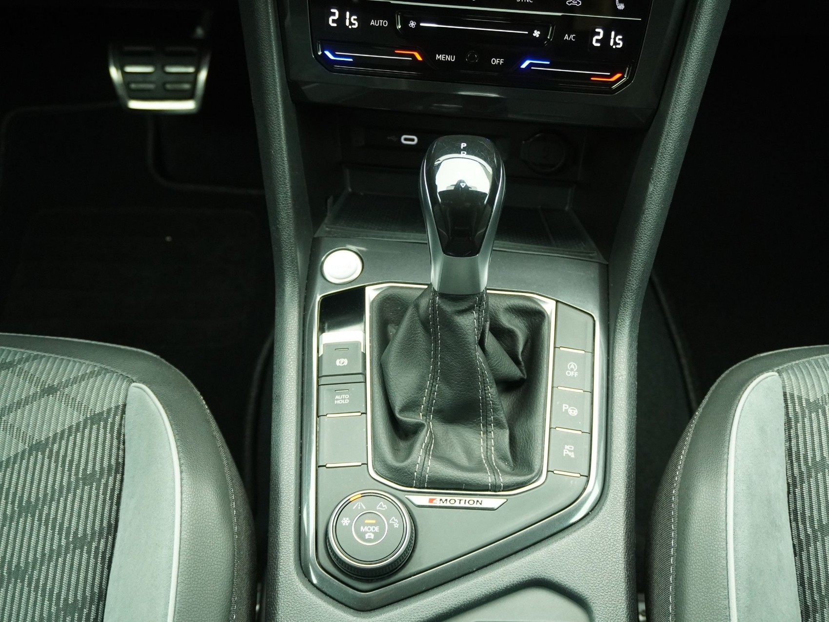 VW Tiguan Allspace 2.0 TDI DSG R-Line 4Motion-image-16