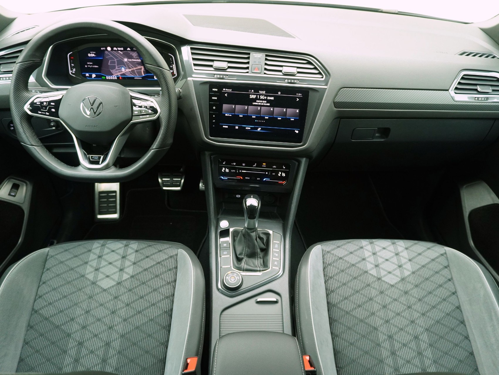 VW Tiguan Allspace 2.0 TDI DSG R-Line 4Motion-image-15