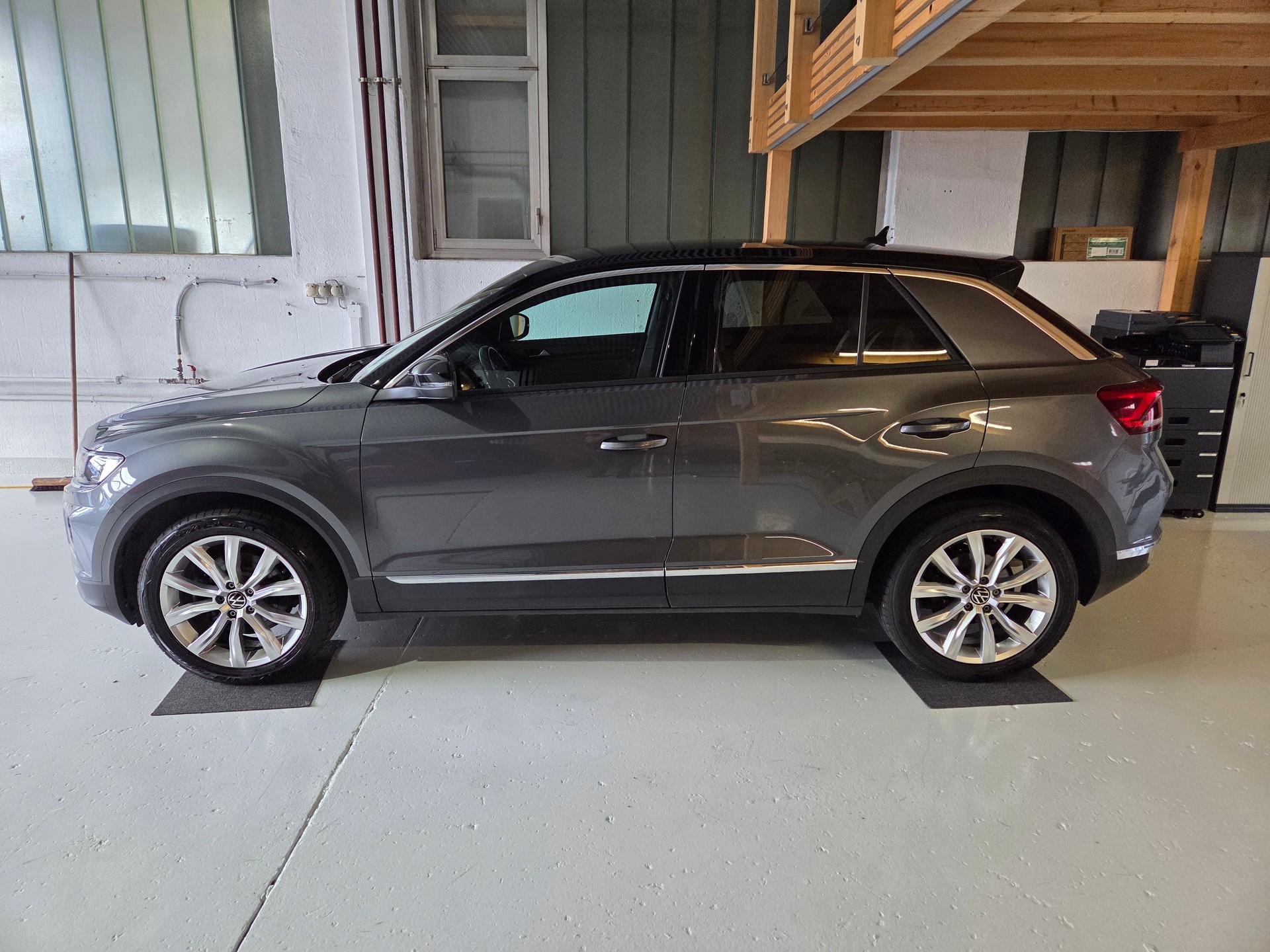 VW T-Roc 2.0 TSI Sport DSG 4Motion-image-3