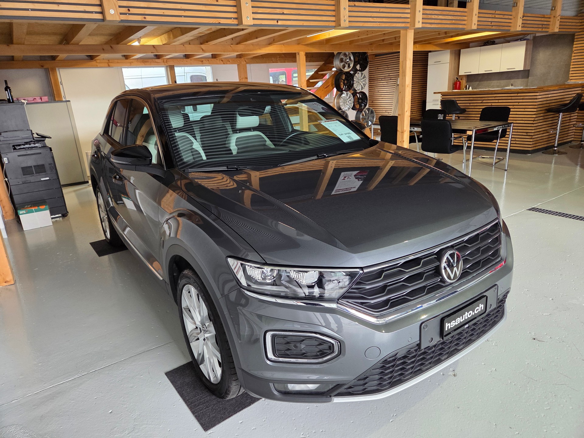 VW T-Roc 2.0 TSI Sport DSG 4Motion-image-1