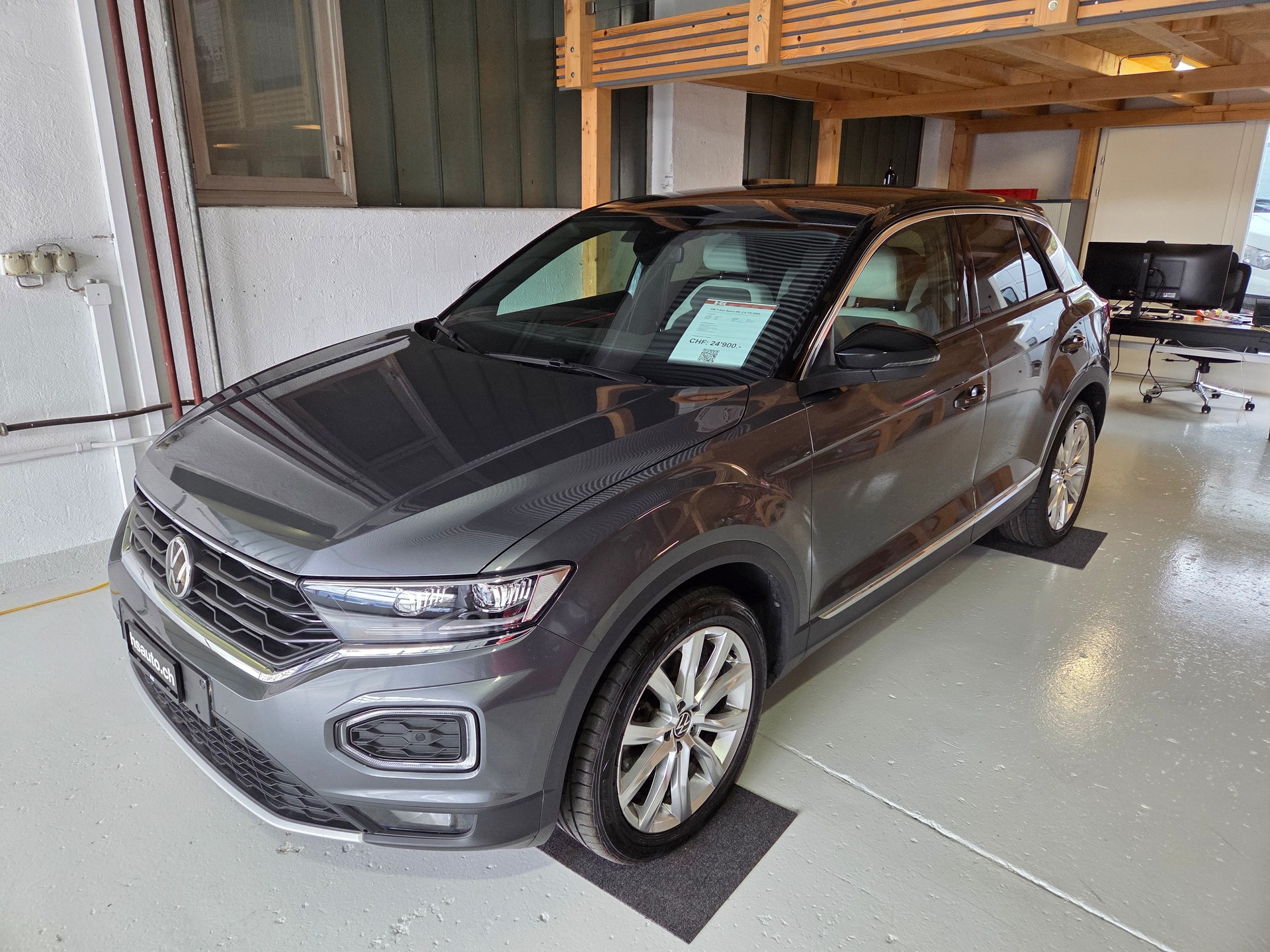 VW T-Roc 2.0 TSI Sport DSG 4Motion-image-0