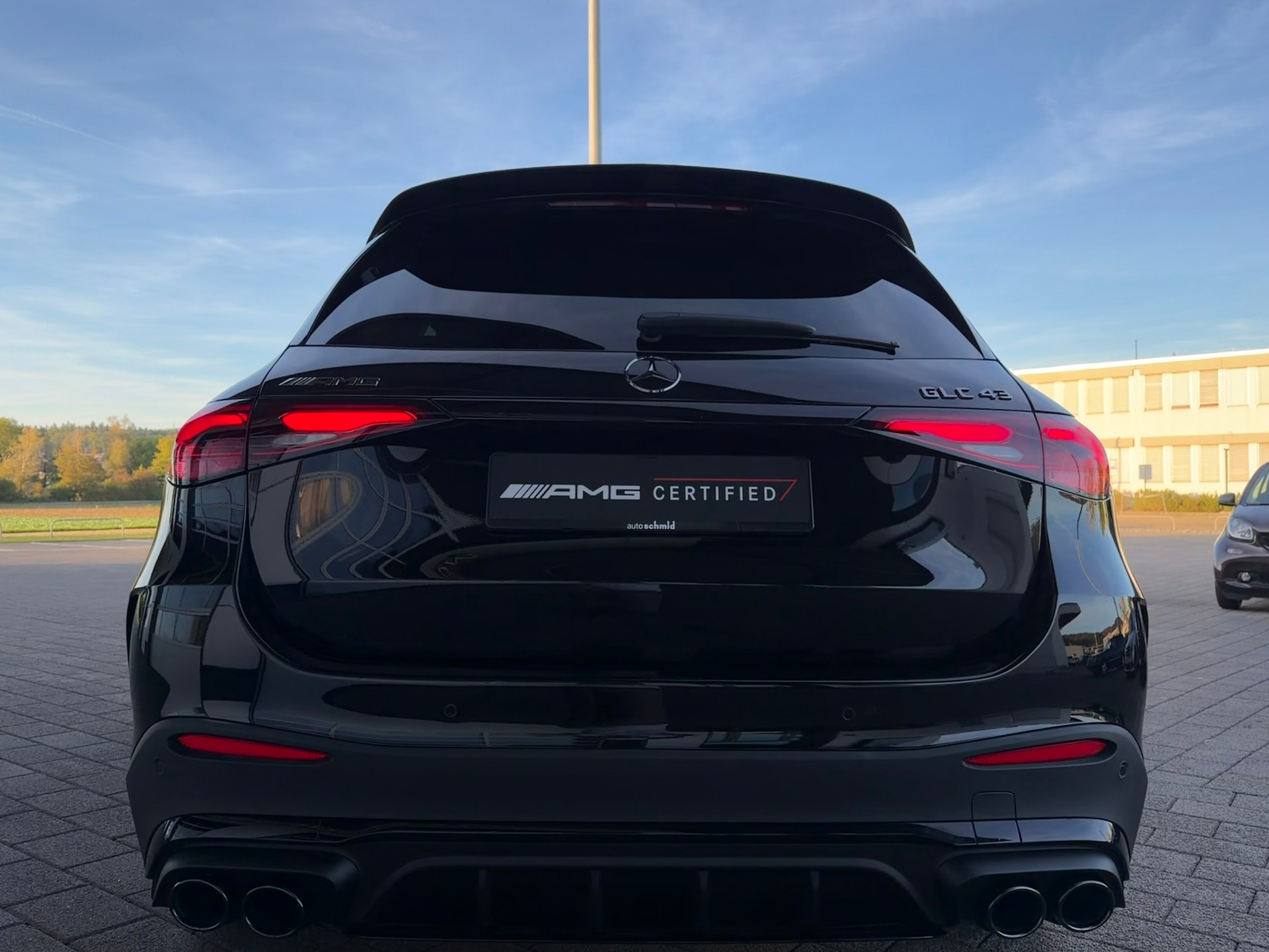 MERCEDES-BENZ GLC 43 AMG Executive Edition 4Matic 9G-Tronic-image-2