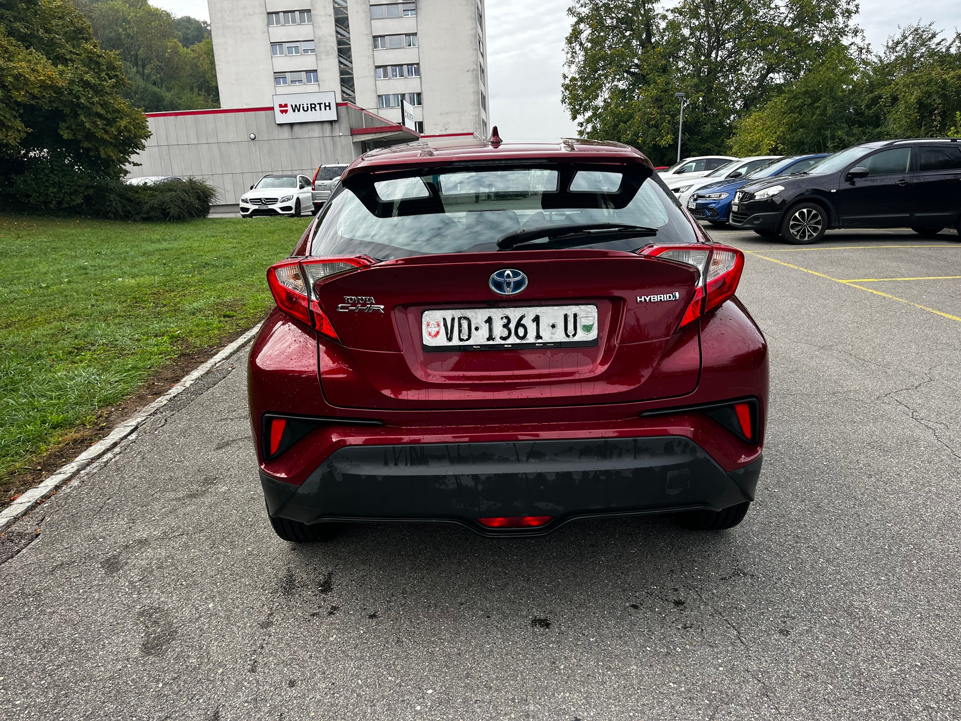 TOYOTA C-HR 1.8 HSD Comfort CVT-image-3