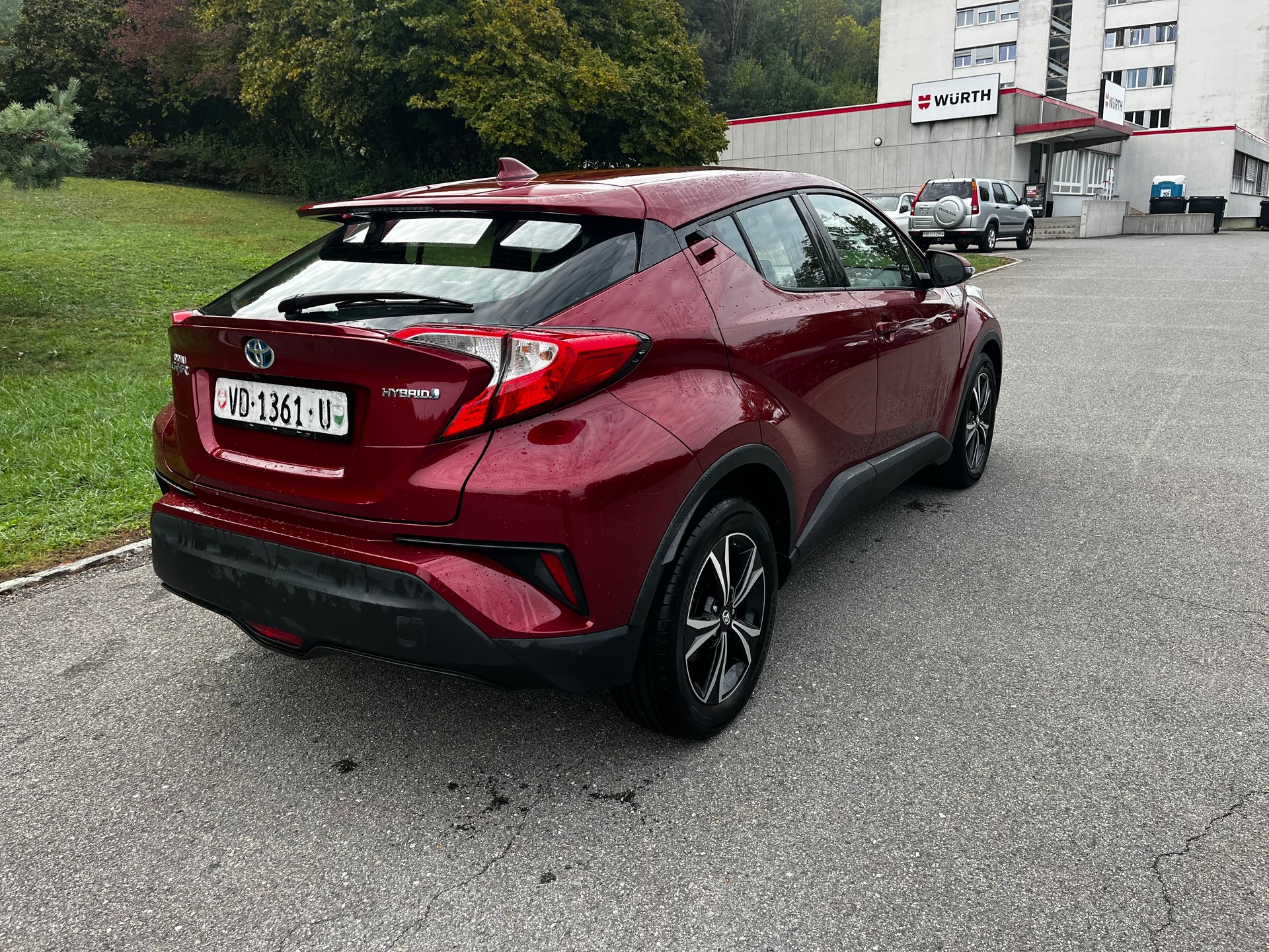 TOYOTA C-HR 1.8 HSD Comfort CVT-image-4