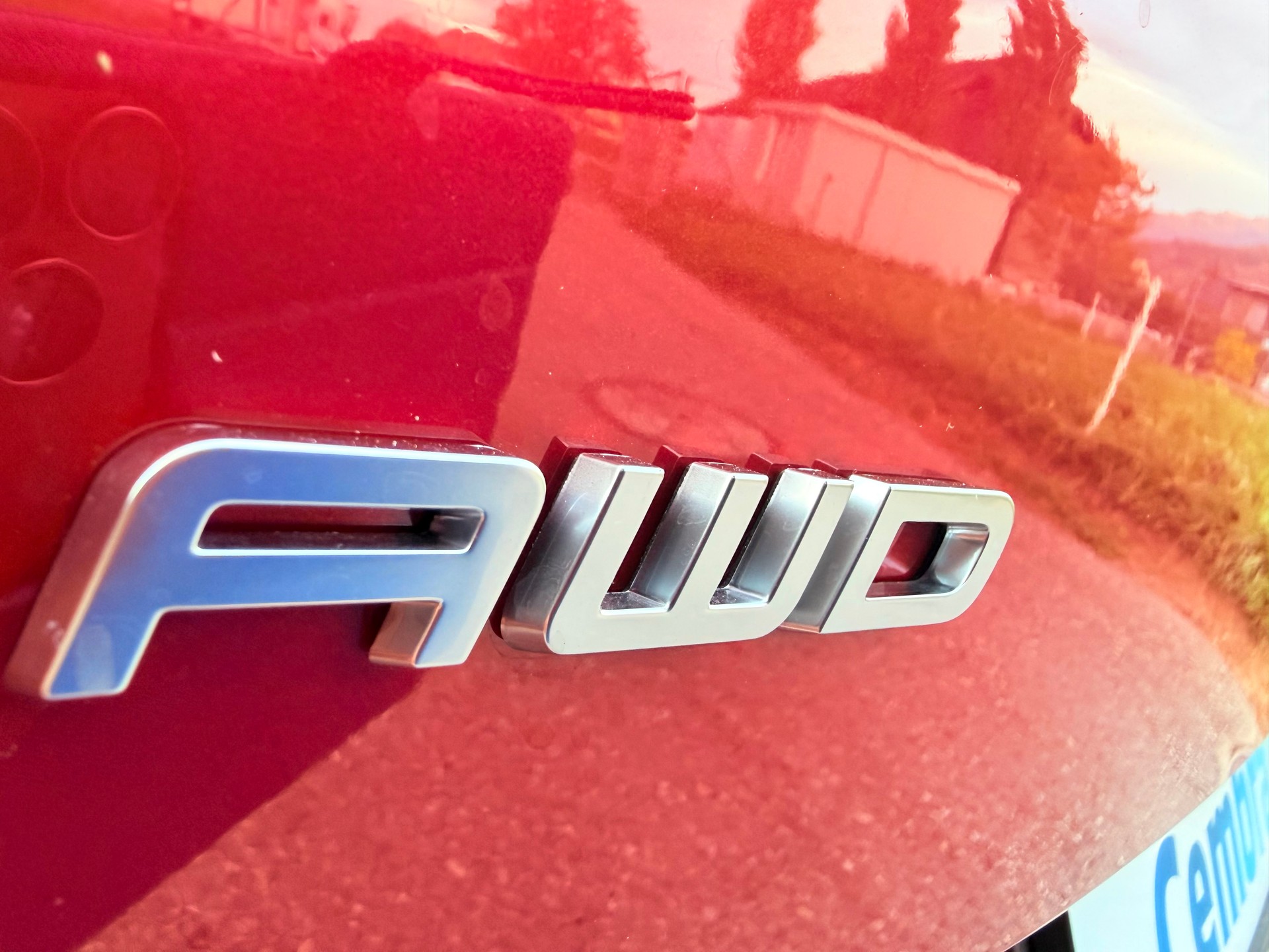 FORD 4X4 !! "MUSTANG MACH-E PREMIUM" MIT 371 PS. AWD 88 kWh. GROSSE BATTERIE !! NUR 15`500 KM !! NEUWERTIG 4X4 !! REICHWEITE 550 KM.-image-3