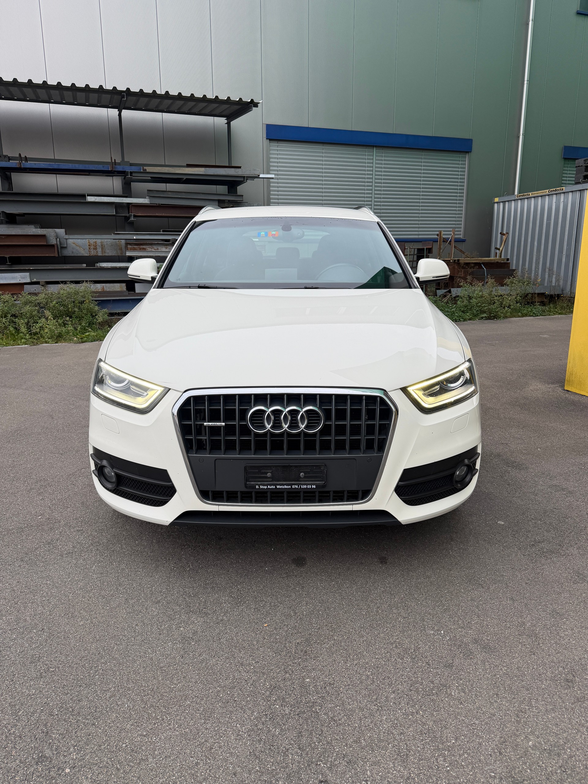 AUDI Q3 2.0 TDI quattro S-tronic-image-1