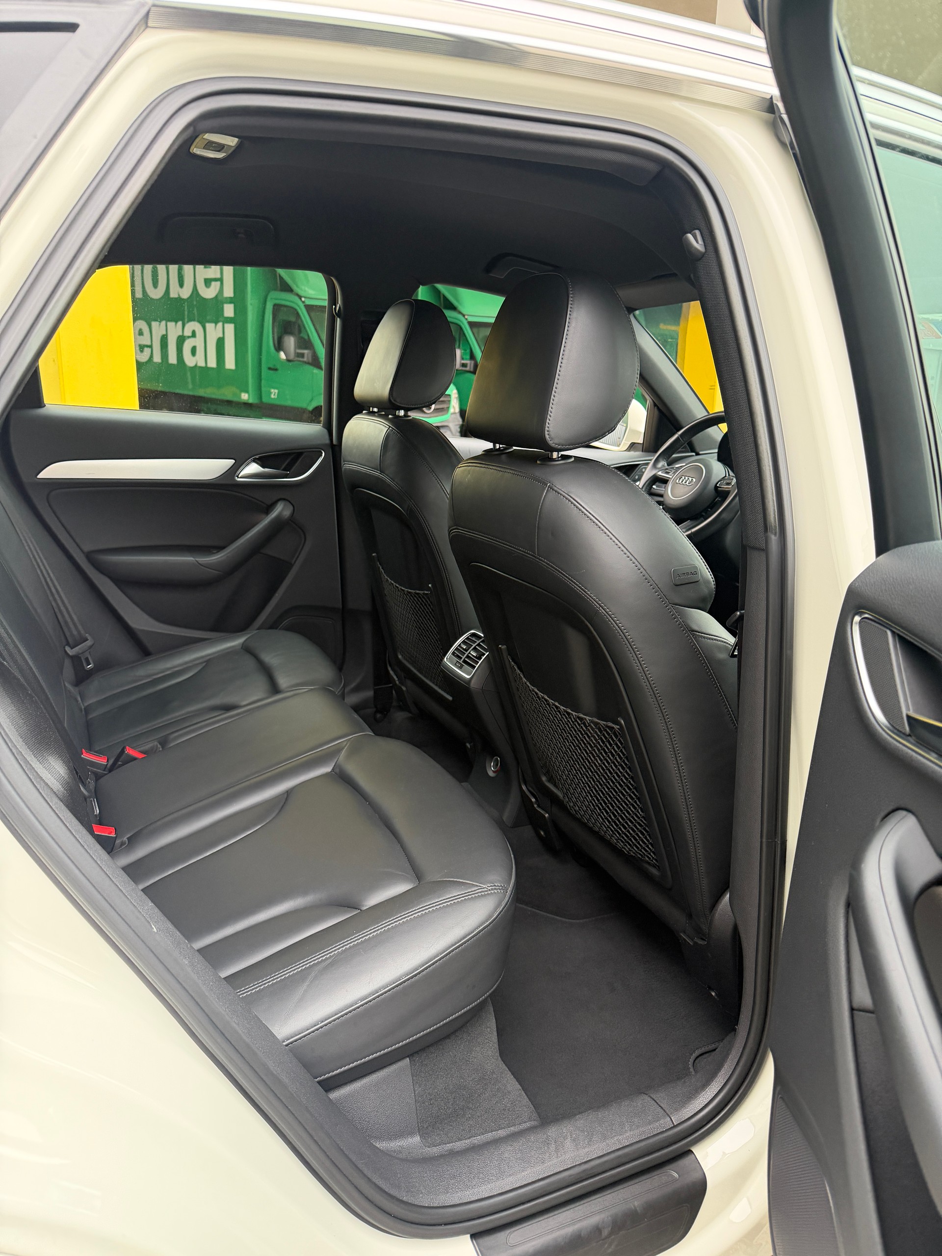 AUDI Q3 2.0 TDI quattro S-tronic-image-15