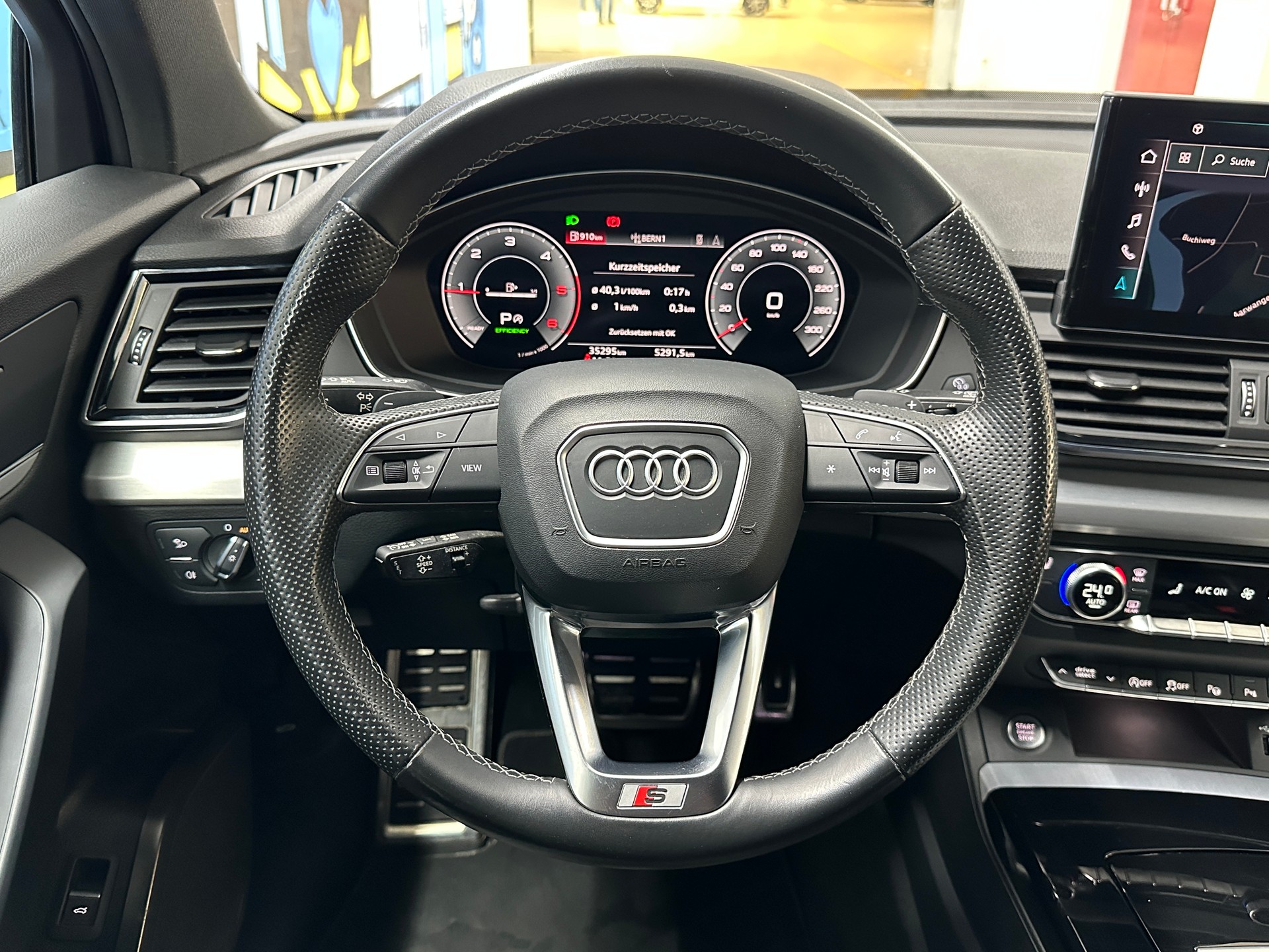 AUDI Q5 40 TDI S-line quattro S-tronic-image-10