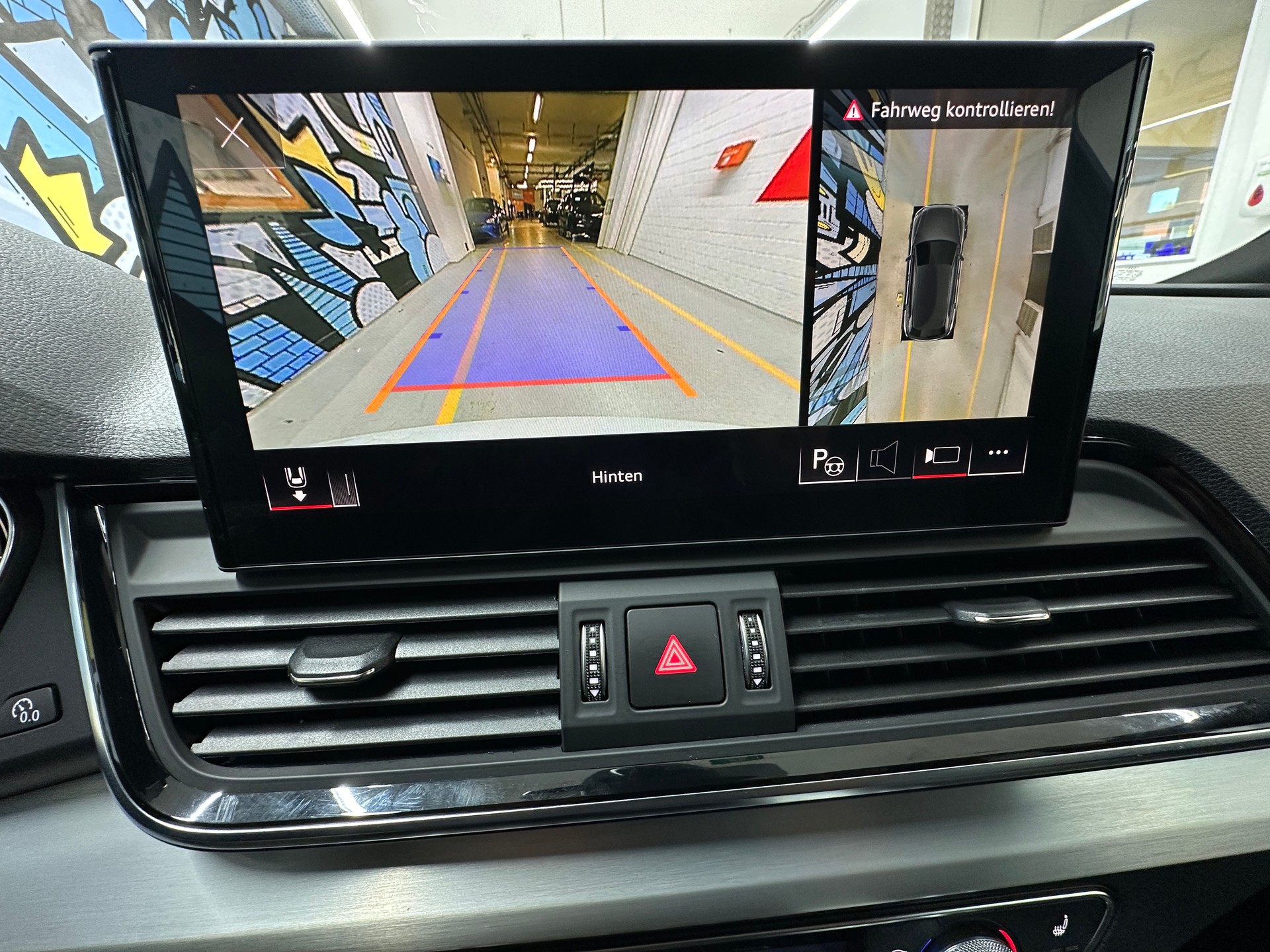 AUDI Q5 40 TDI S-line quattro S-tronic-image-11