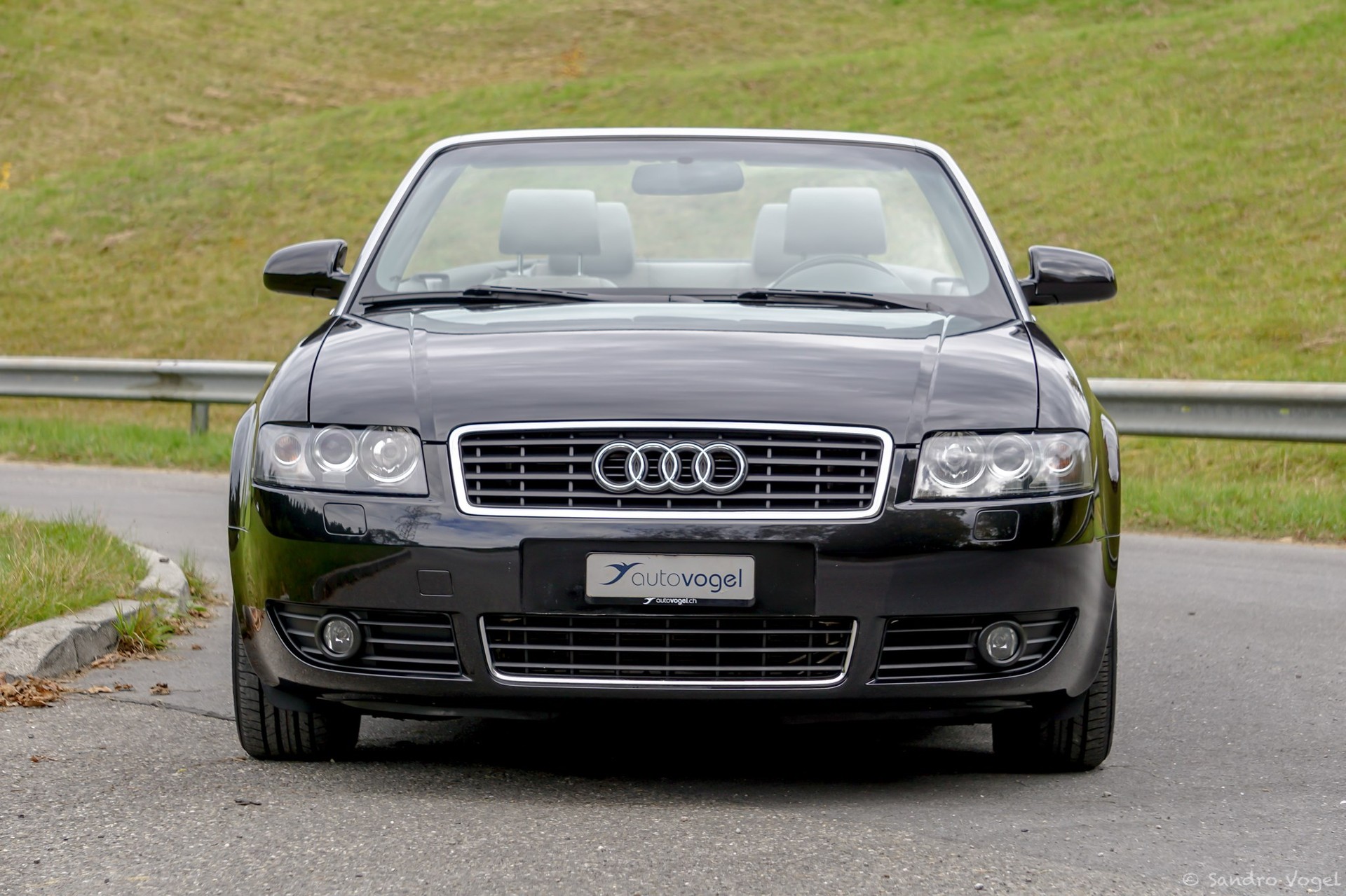 AUDI A4 Cabriolet 1.8 Turbo-image-1