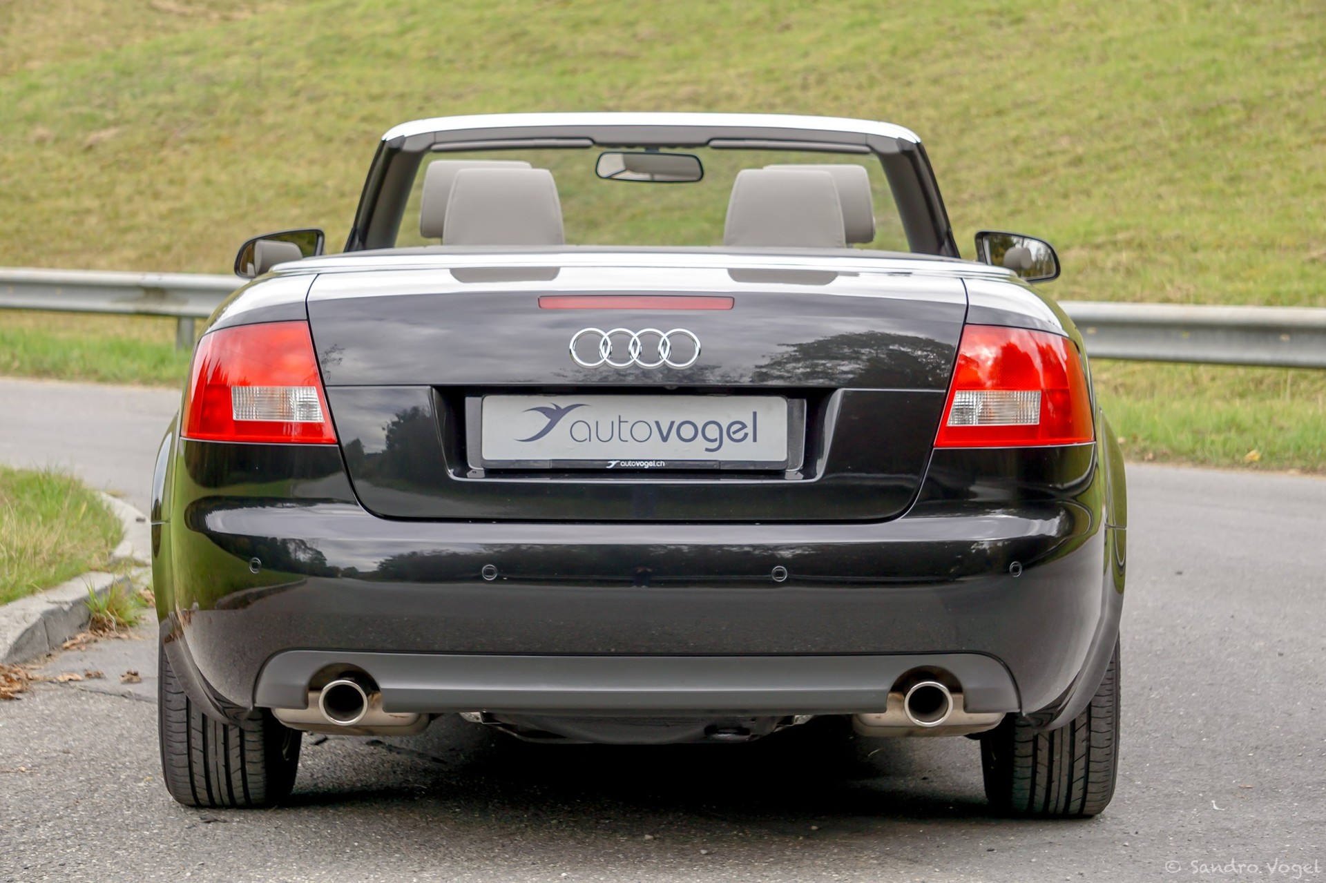 AUDI A4 Cabriolet 1.8 Turbo-image-5