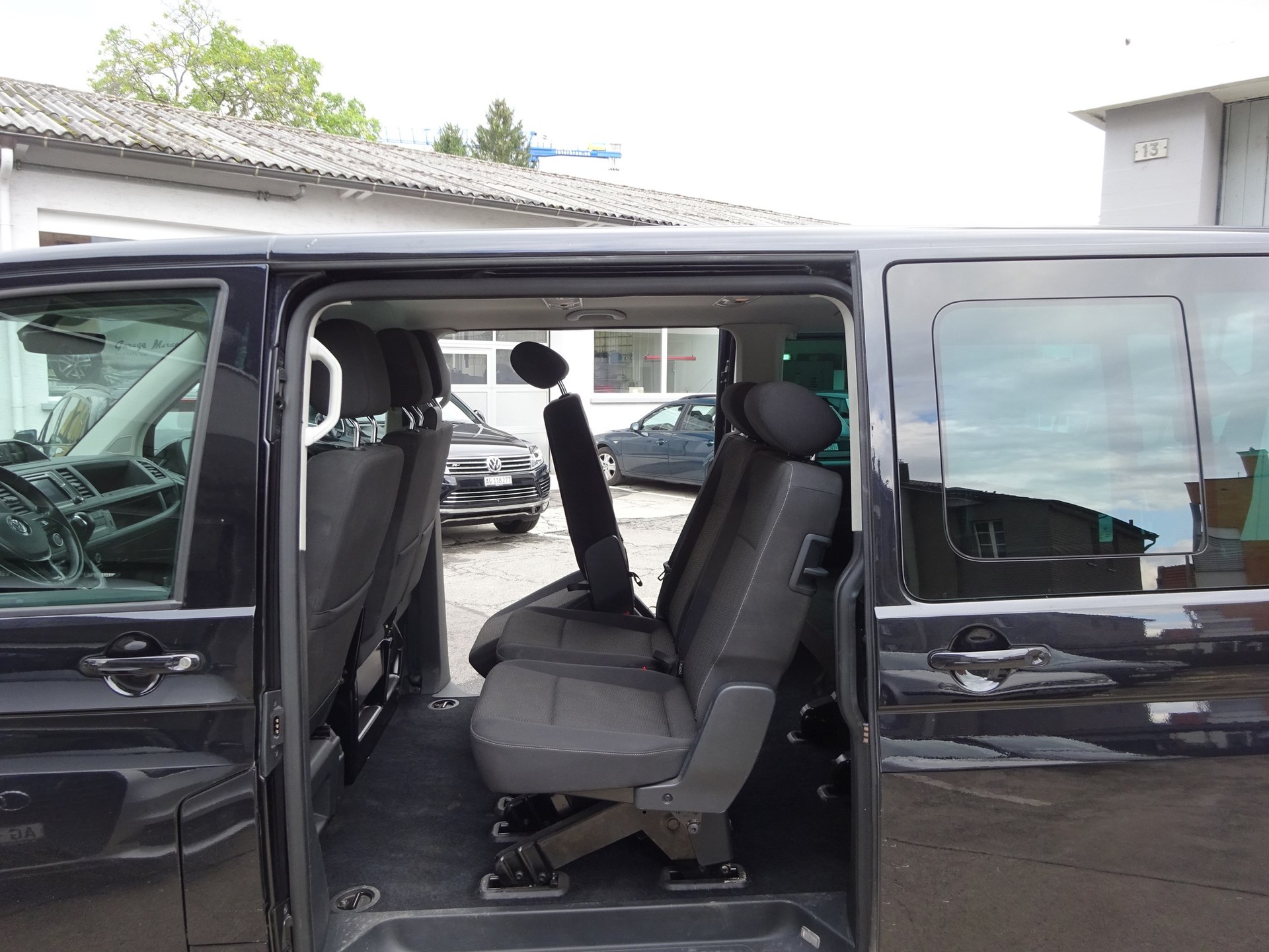 VW T6 Caravelle 2.0 TDI Comfortline 4Motion DSG LWB-image-4
