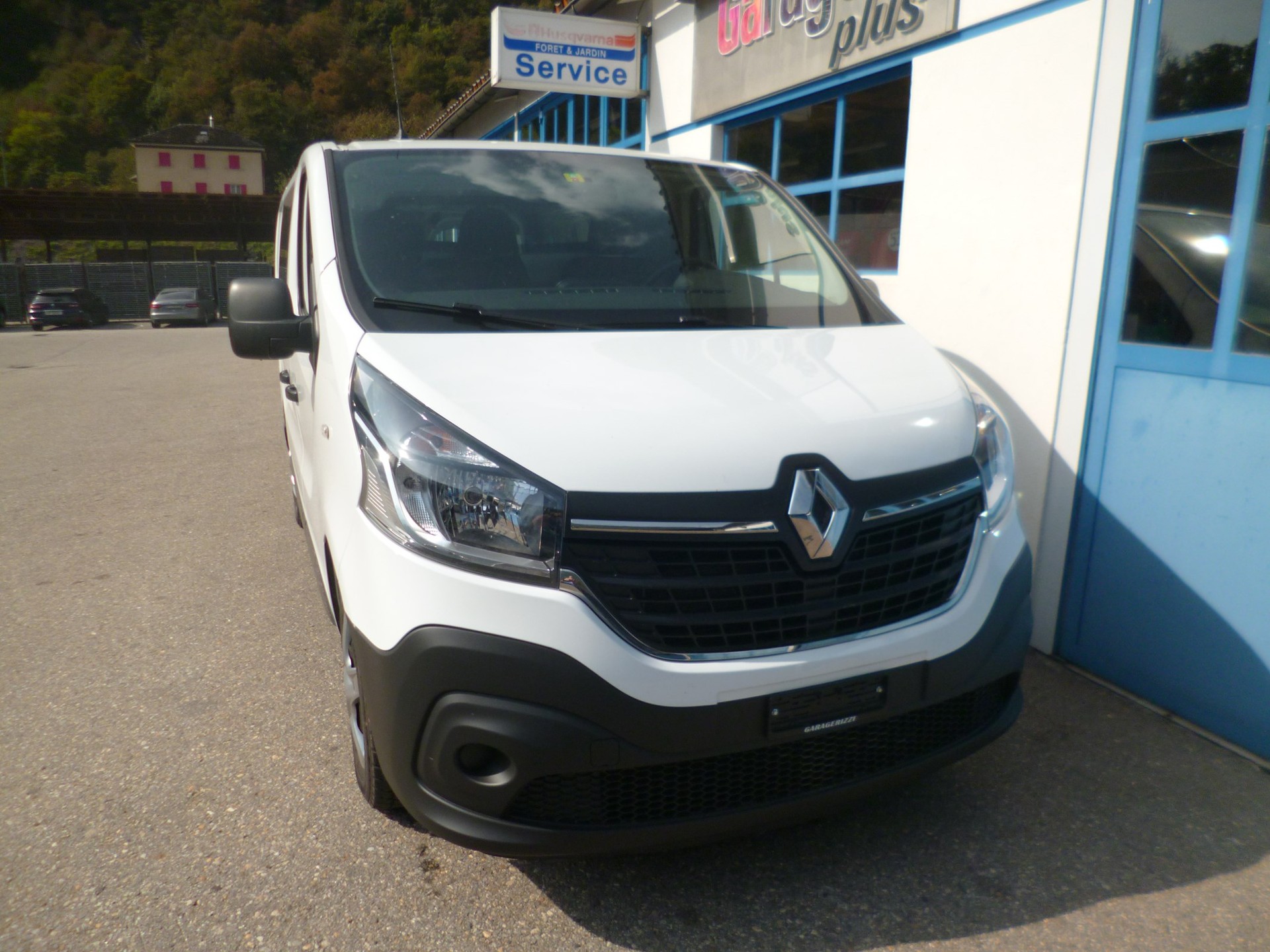 RENAULT Trafic 2.0 dCi120 2.8t Access L1H1
