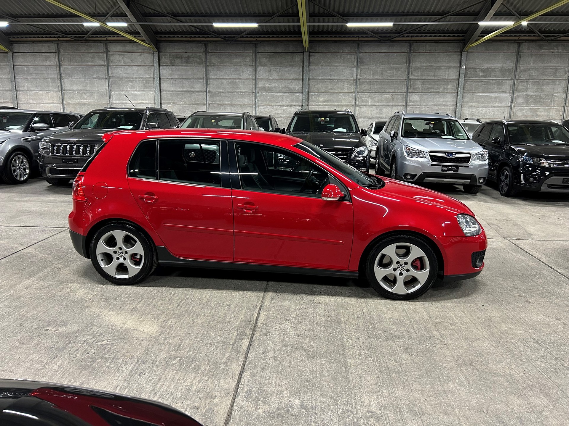 VW Golf 2.0 TFSI GTI-image-2