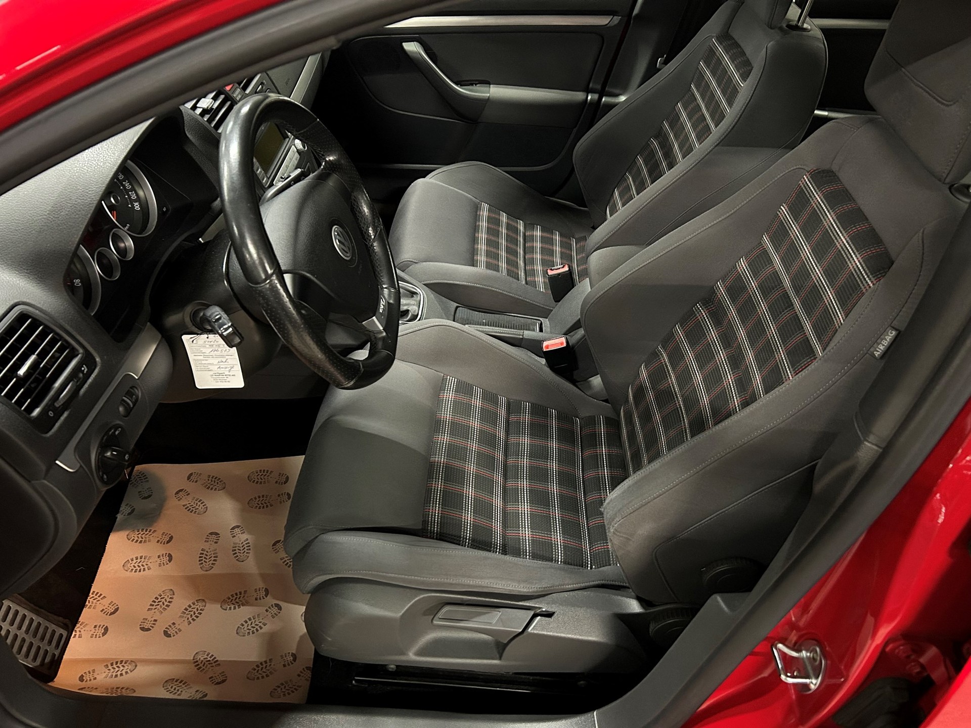 VW Golf 2.0 TFSI GTI-image-8