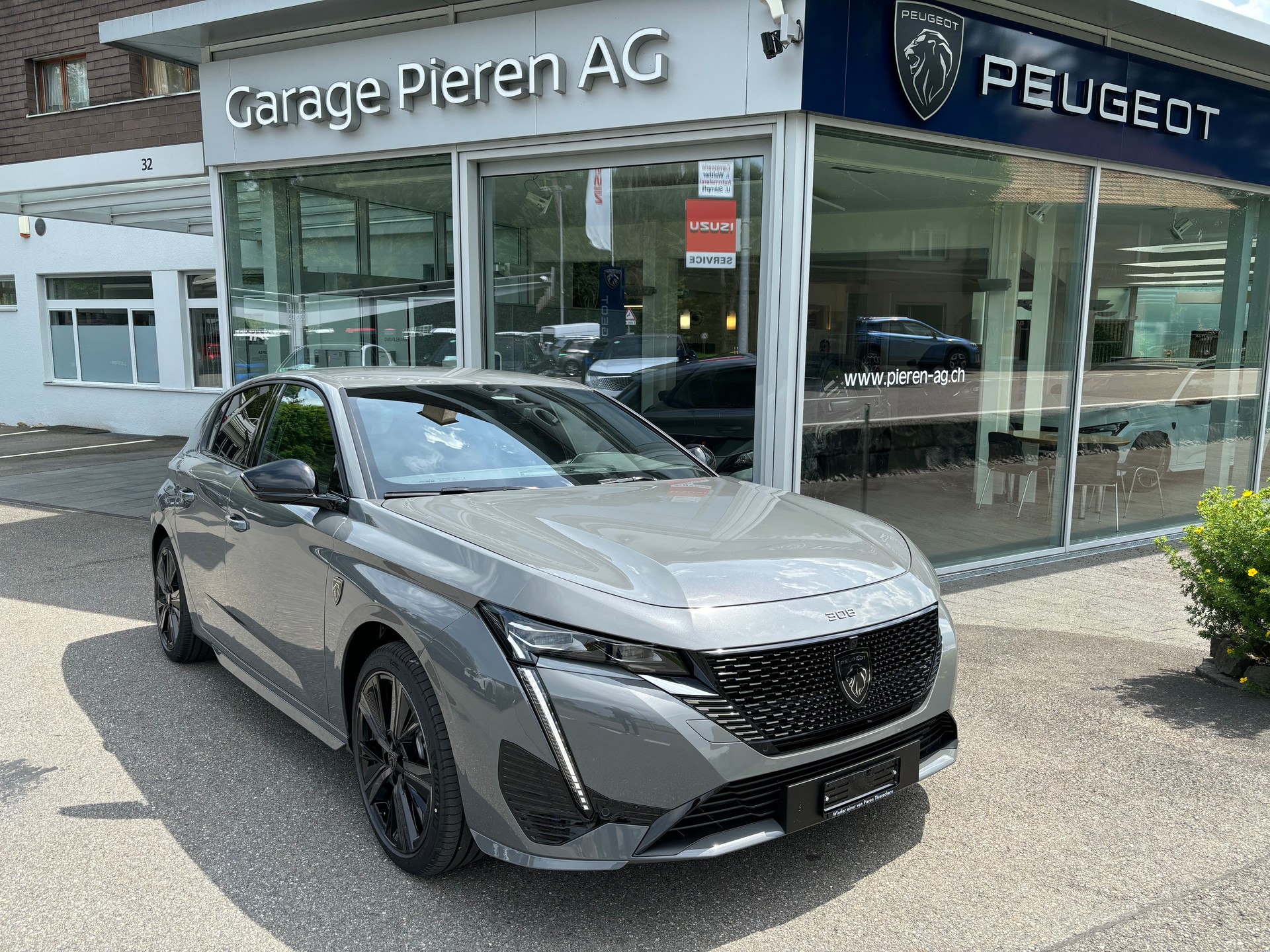 PEUGEOT 308 GT 1.2 136 Hybrid-image-0