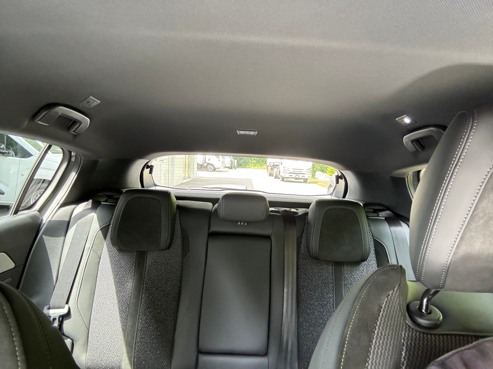 PEUGEOT 308 GT 1.2 136 Hybrid-image-12