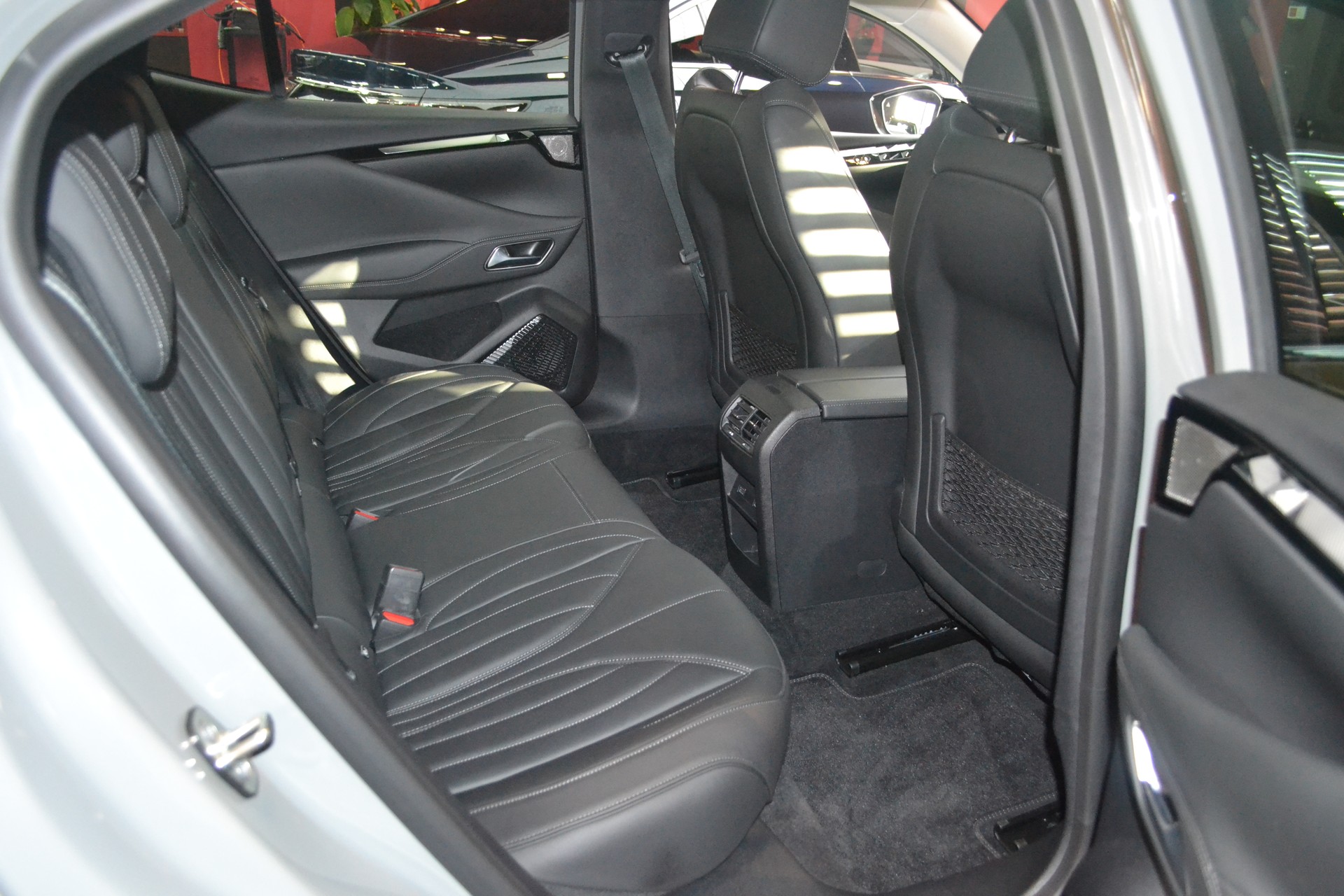 DS AUTOMOBILES DS 4 1.6 E-Tense Cross Rivoli-image-8