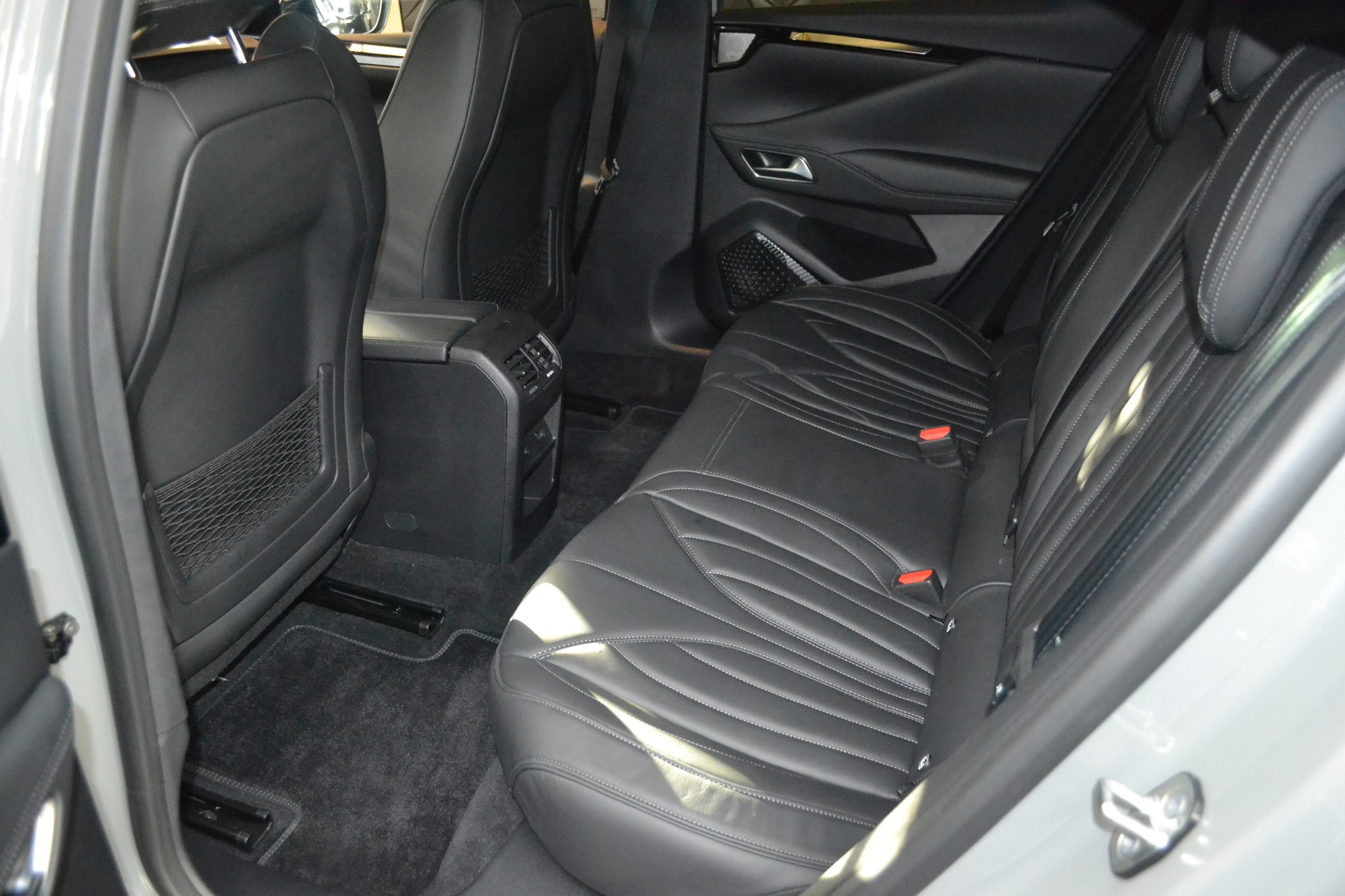 DS AUTOMOBILES DS 4 1.6 E-Tense Cross Rivoli-image-7
